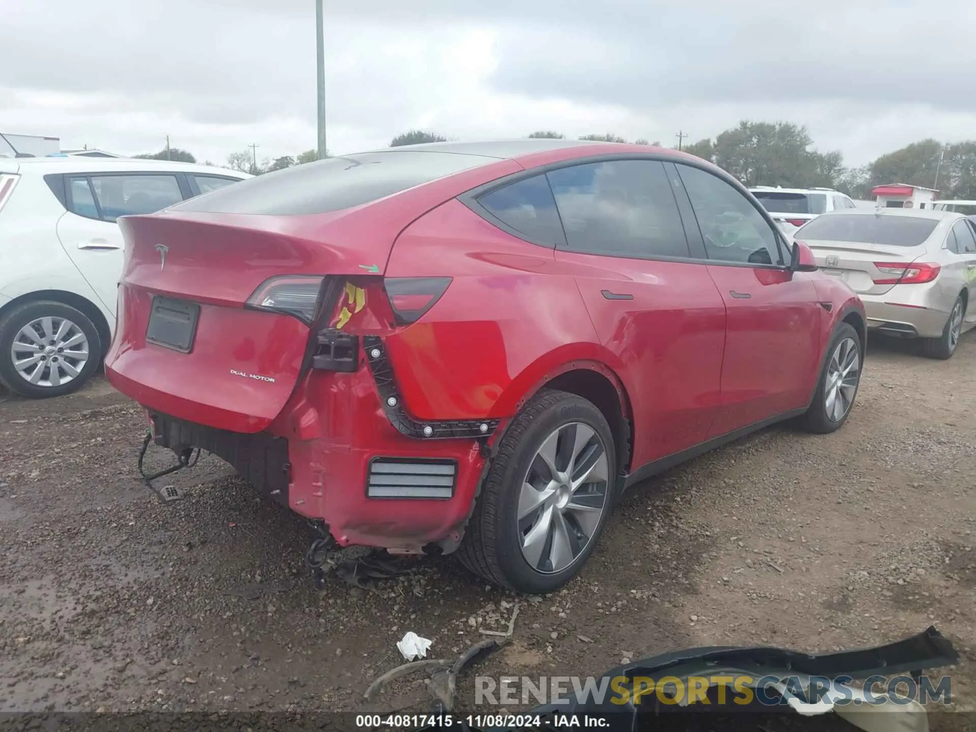 4 fotografías del automóvil dañado 5YJYGDEE5MF083684 TESLA MODEL Y 2021