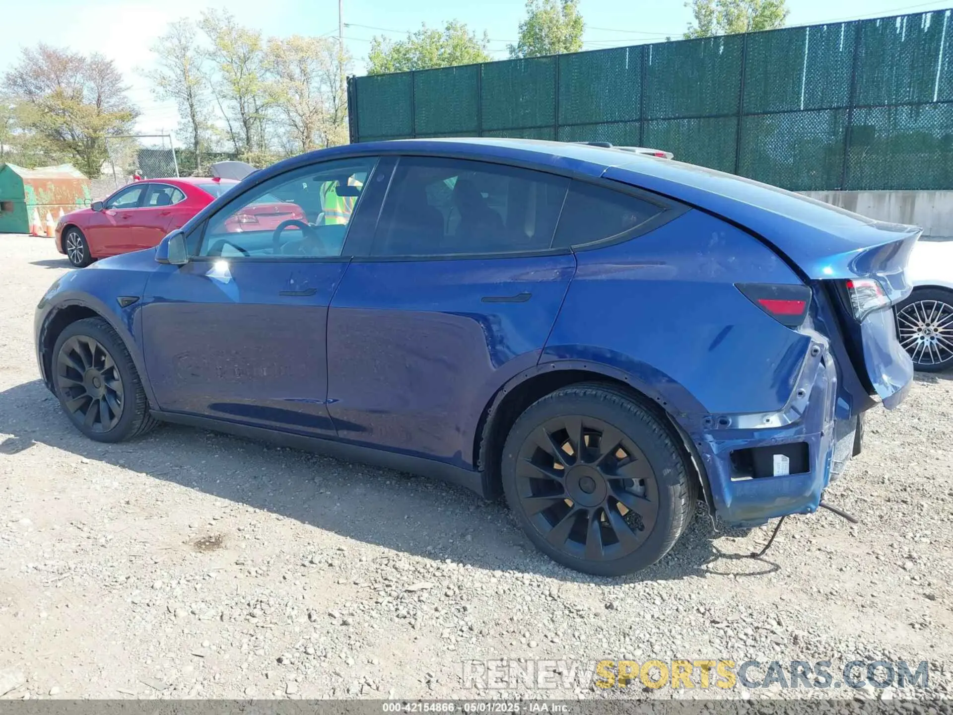 3 fotografías del automóvil dañado 5YJYGDEE5MF089548 TESLA MODEL Y 2021