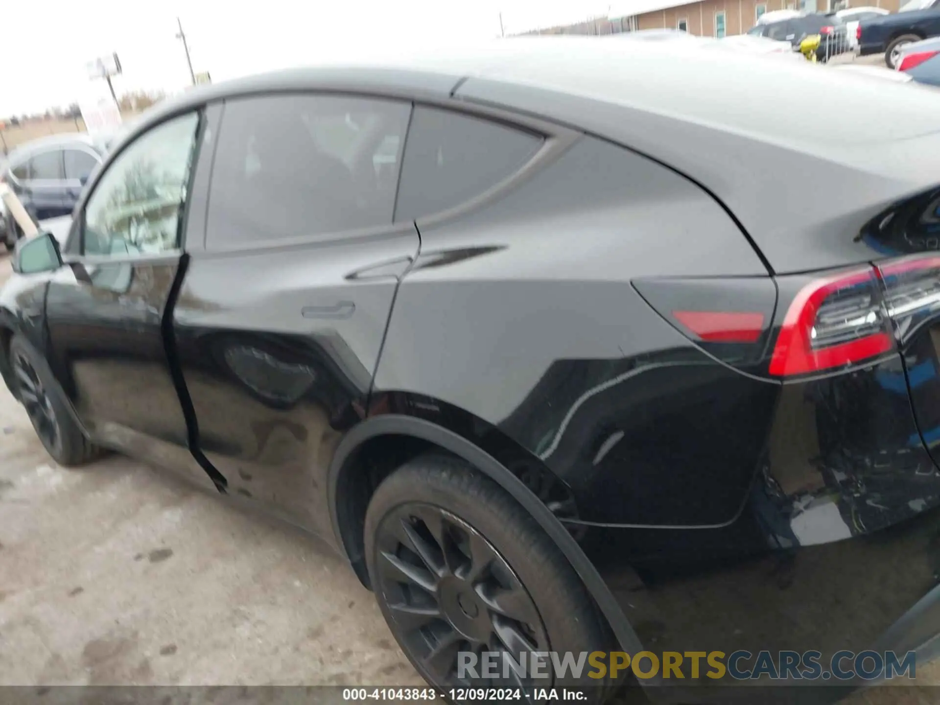 14 fotografías del automóvil dañado 5YJYGDEE5MF137825 TESLA MODEL Y 2021