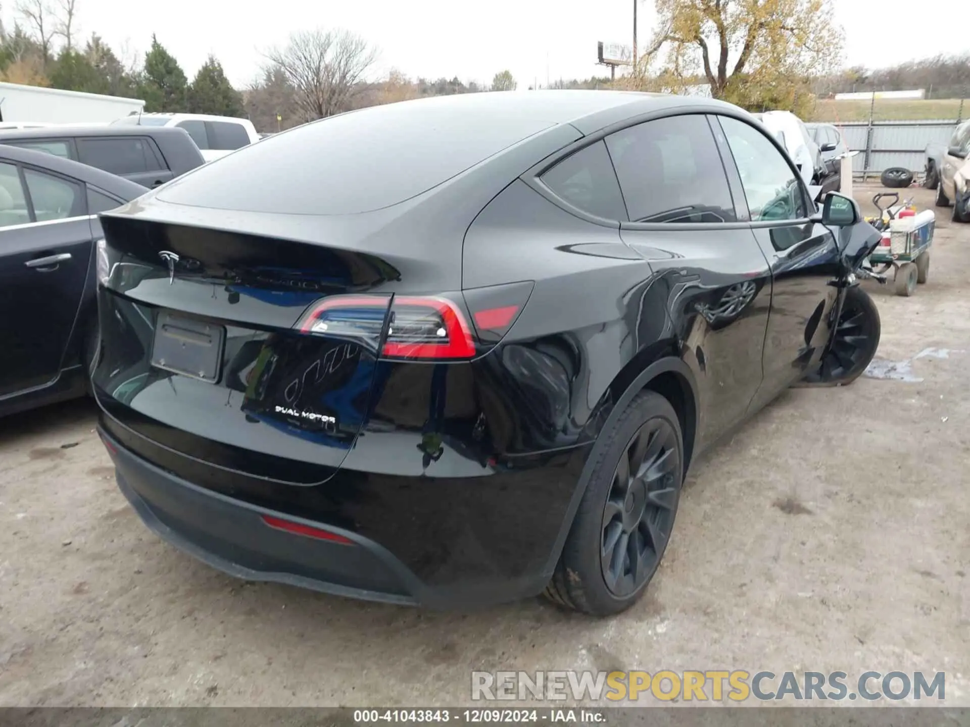 4 fotografías del automóvil dañado 5YJYGDEE5MF137825 TESLA MODEL Y 2021