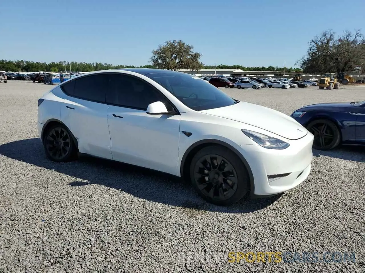 4 fotografías del automóvil dañado 5YJYGDEE5MF141440 TESLA MODEL Y 2021