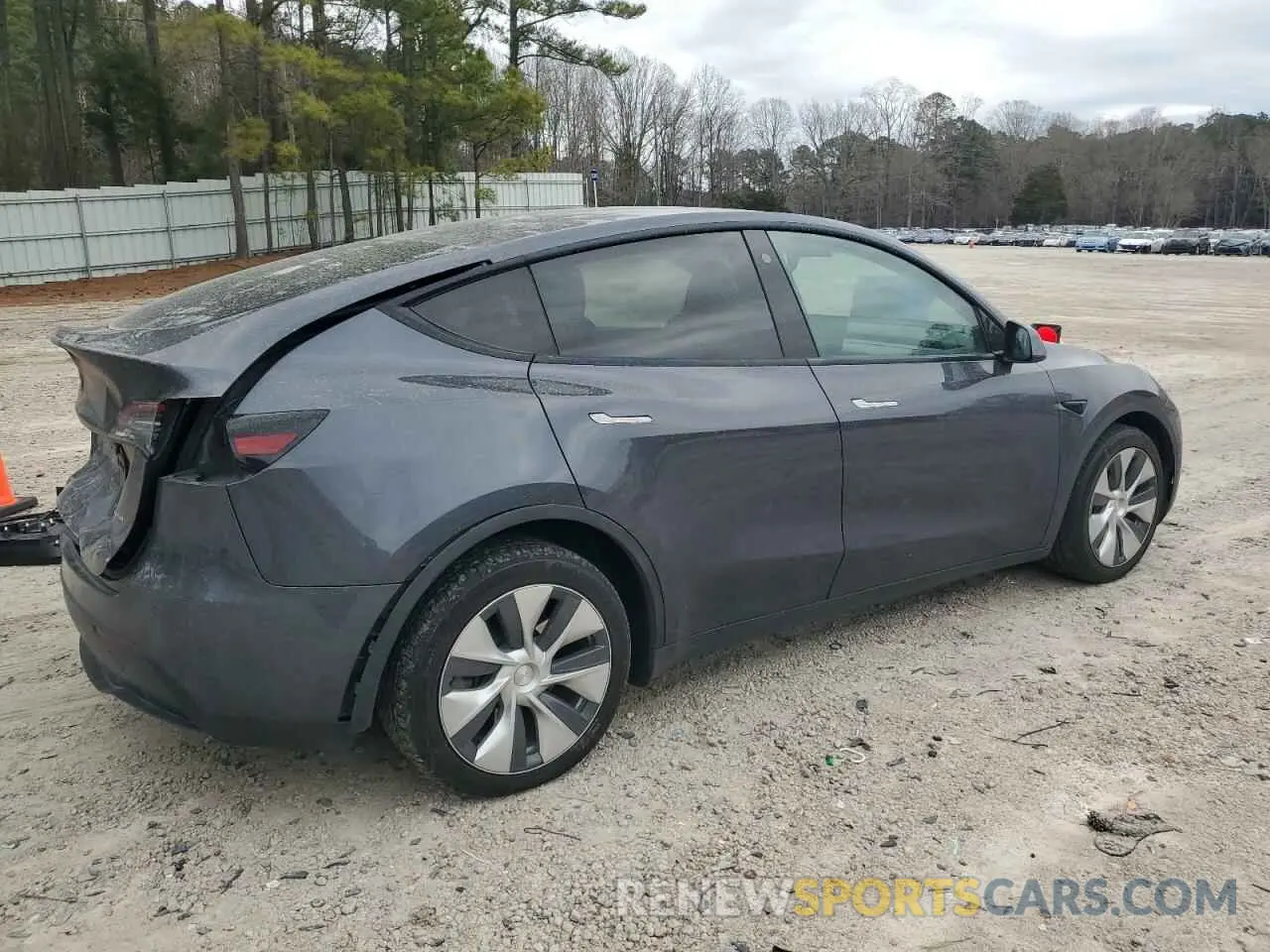 3 fotografías del automóvil dañado 5YJYGDEE5MF253106 TESLA MODEL Y 2021