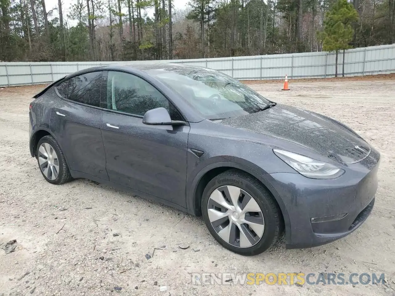 4 fotografías del automóvil dañado 5YJYGDEE5MF253106 TESLA MODEL Y 2021