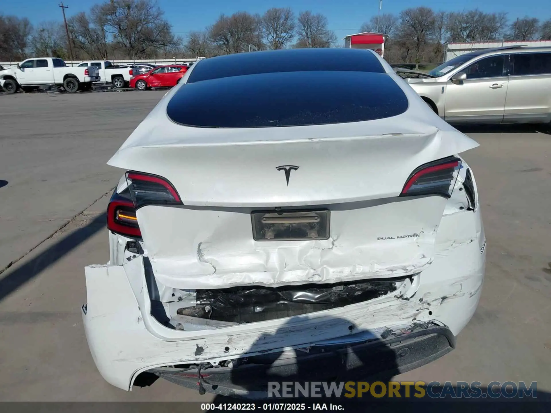 16 fotografías del automóvil dañado 5YJYGDEE5MF262968 TESLA MODEL Y 2021