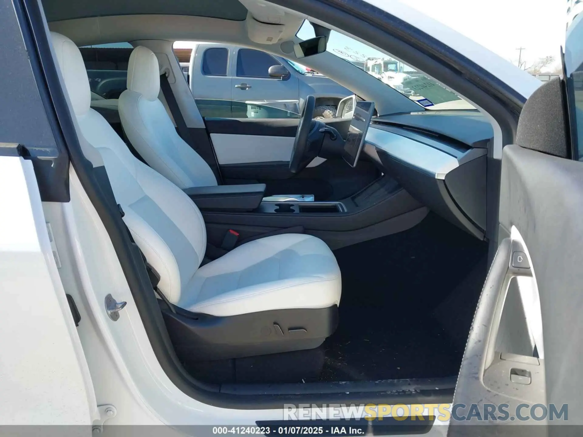 5 fotografías del automóvil dañado 5YJYGDEE5MF262968 TESLA MODEL Y 2021