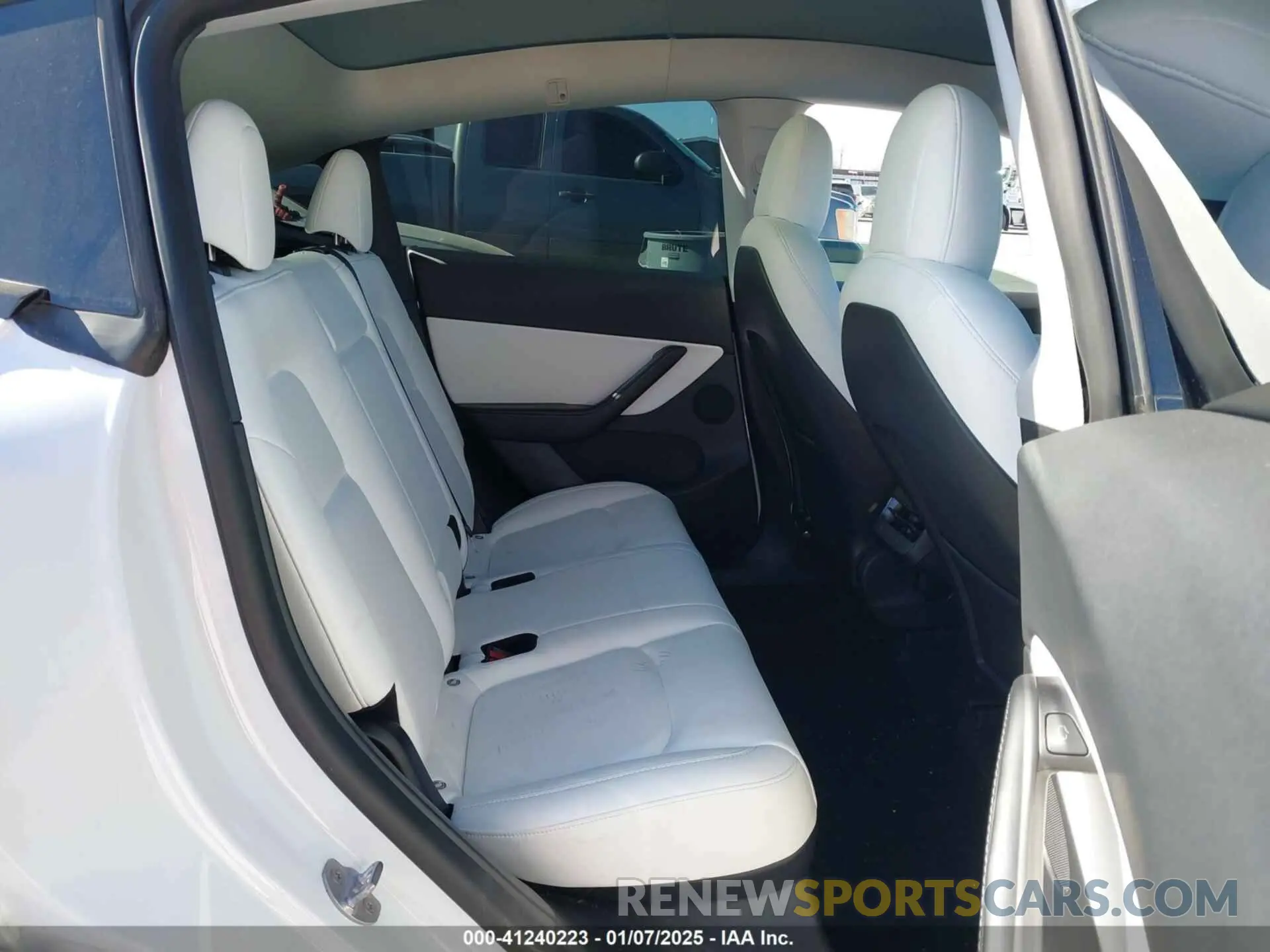 8 fotografías del automóvil dañado 5YJYGDEE5MF262968 TESLA MODEL Y 2021