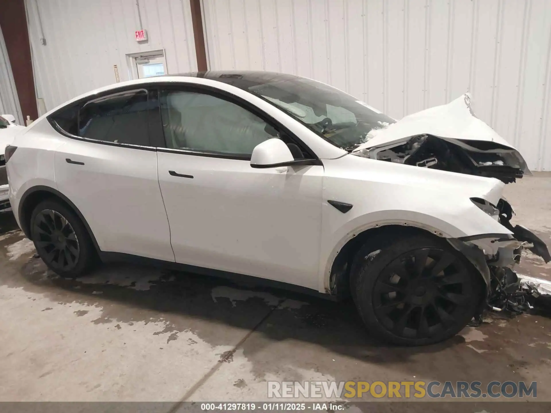 13 fotografías del automóvil dañado 5YJYGDEE5MF266034 TESLA MODEL Y 2021