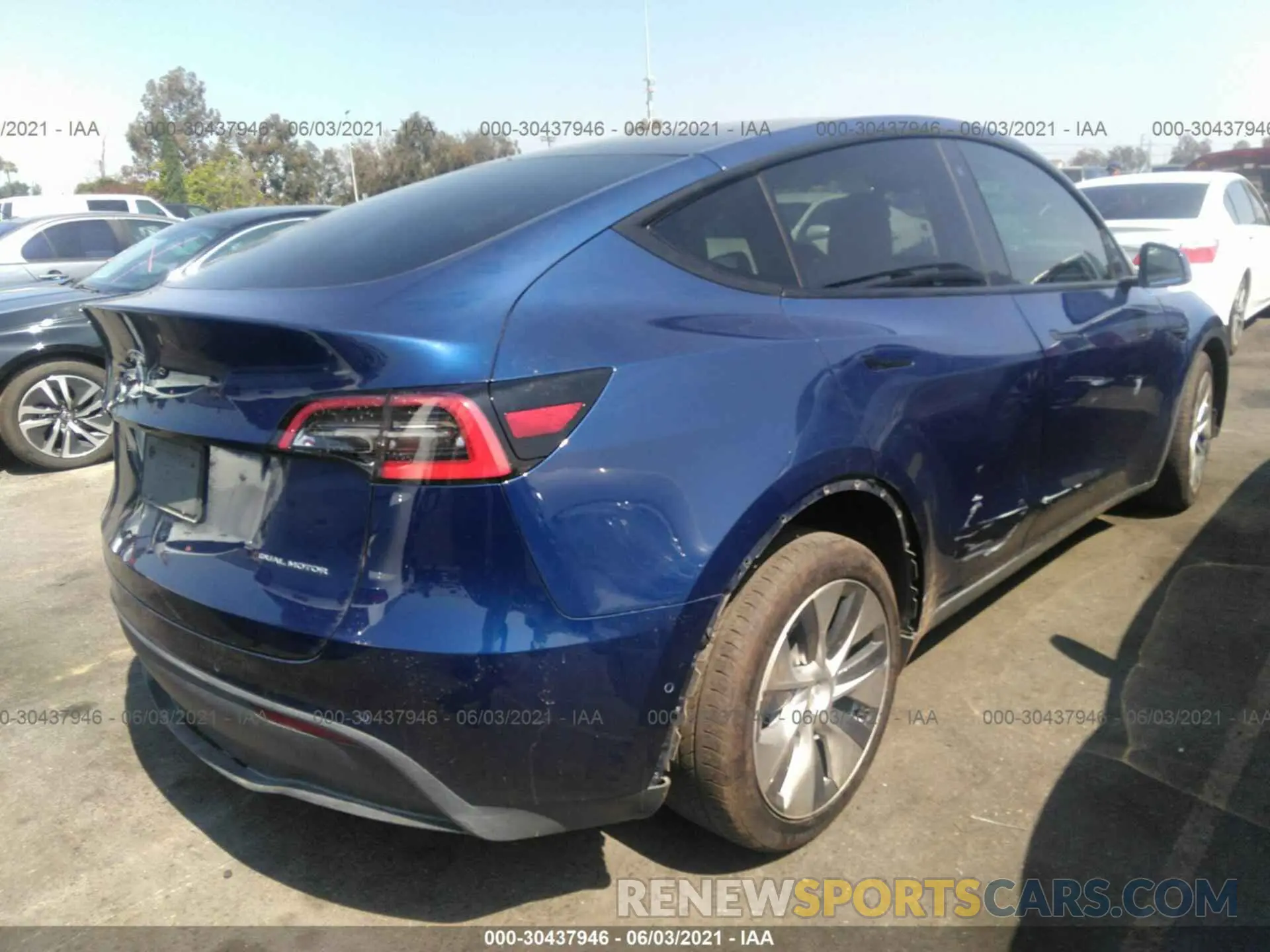 4 fotografías del automóvil dañado 5YJYGDEE6MF075349 TESLA MODEL Y 2021