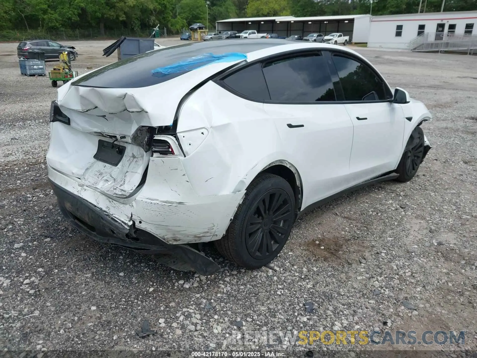 4 fotografías del automóvil dañado 5YJYGDEE6MF083029 TESLA MODEL Y 2021
