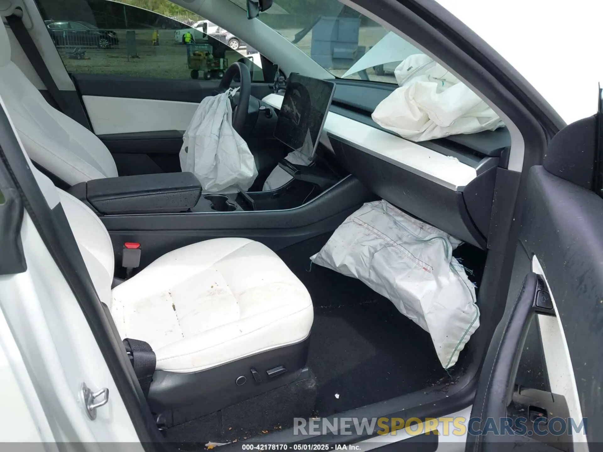 5 fotografías del automóvil dañado 5YJYGDEE6MF083029 TESLA MODEL Y 2021