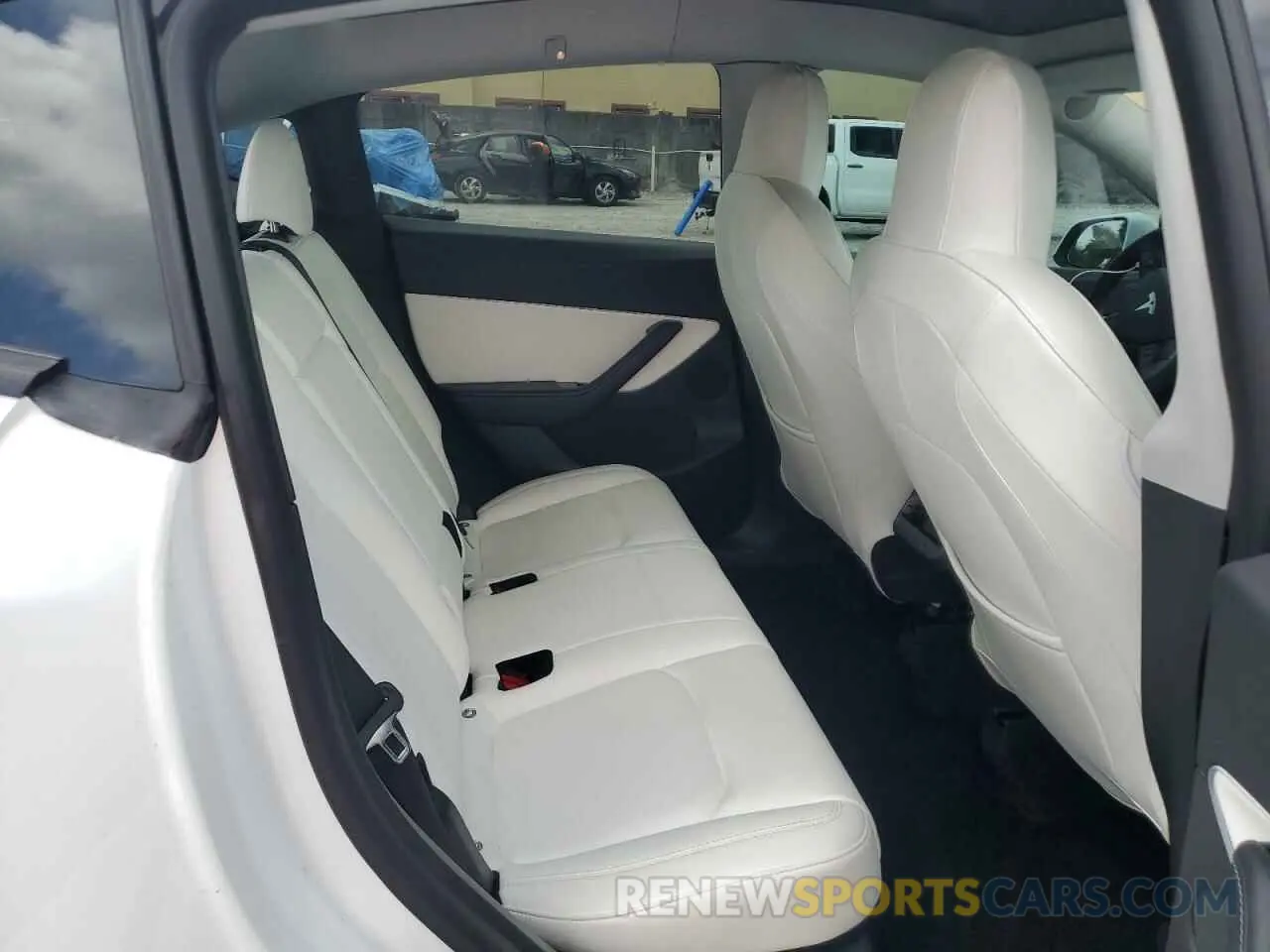 10 fotografías del automóvil dañado 5YJYGDEE6MF085606 TESLA MODEL Y 2021