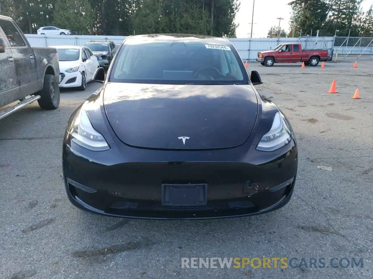 5 fotografías del automóvil dañado 5YJYGDEE6MF091566 TESLA MODEL Y 2021