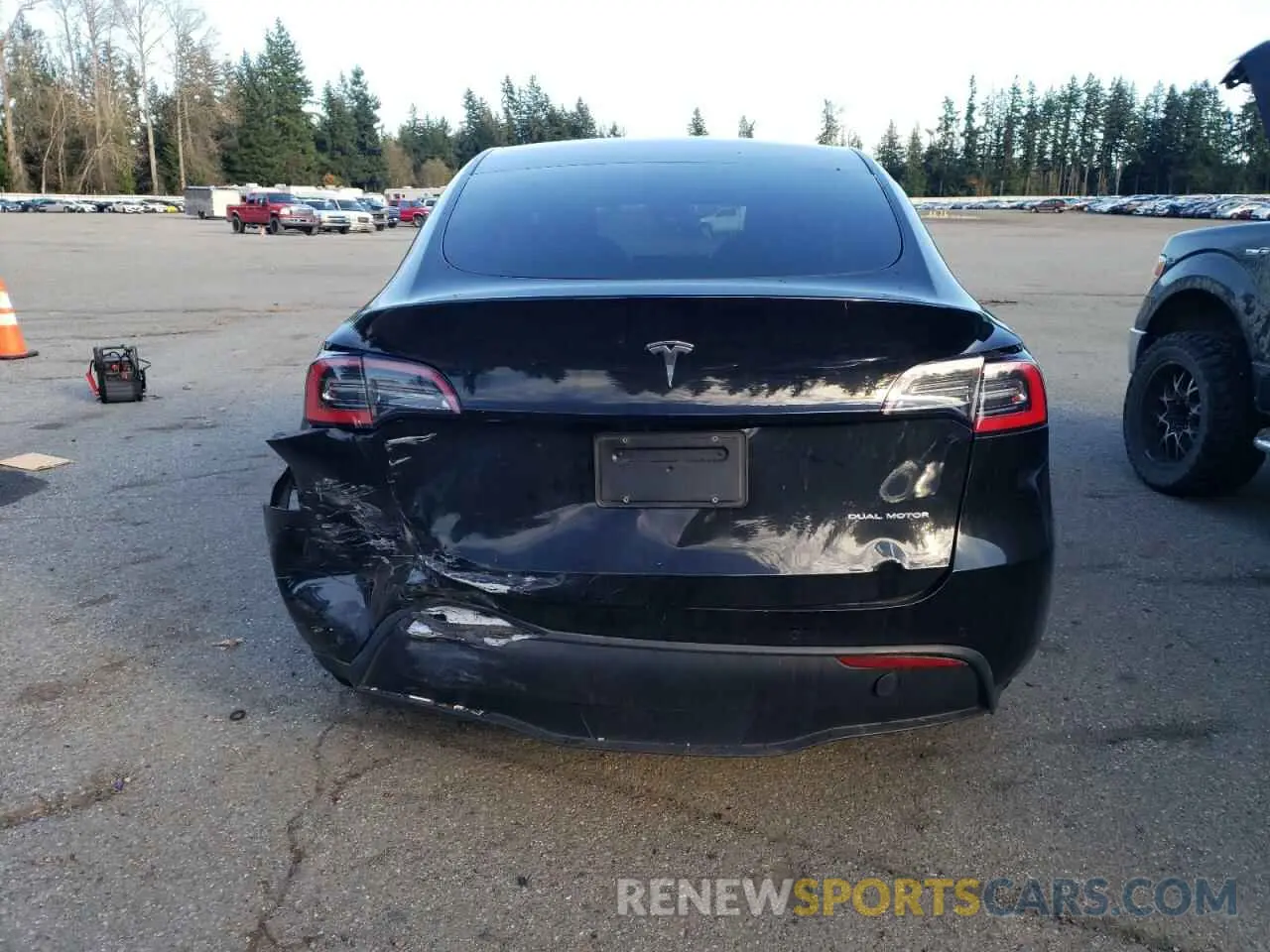 6 fotografías del automóvil dañado 5YJYGDEE6MF091566 TESLA MODEL Y 2021