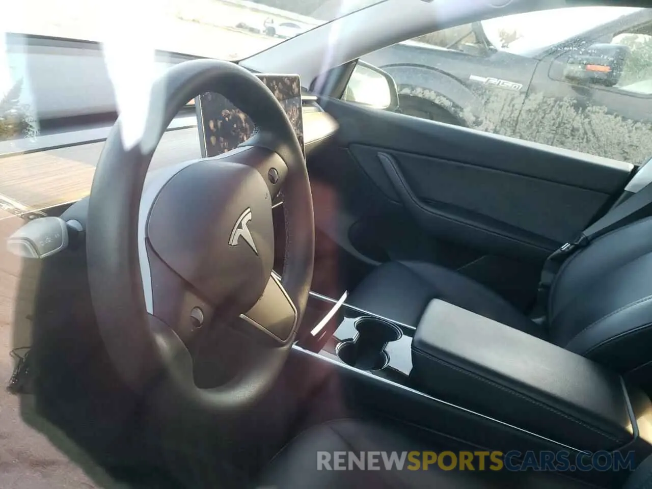 8 fotografías del automóvil dañado 5YJYGDEE6MF091566 TESLA MODEL Y 2021
