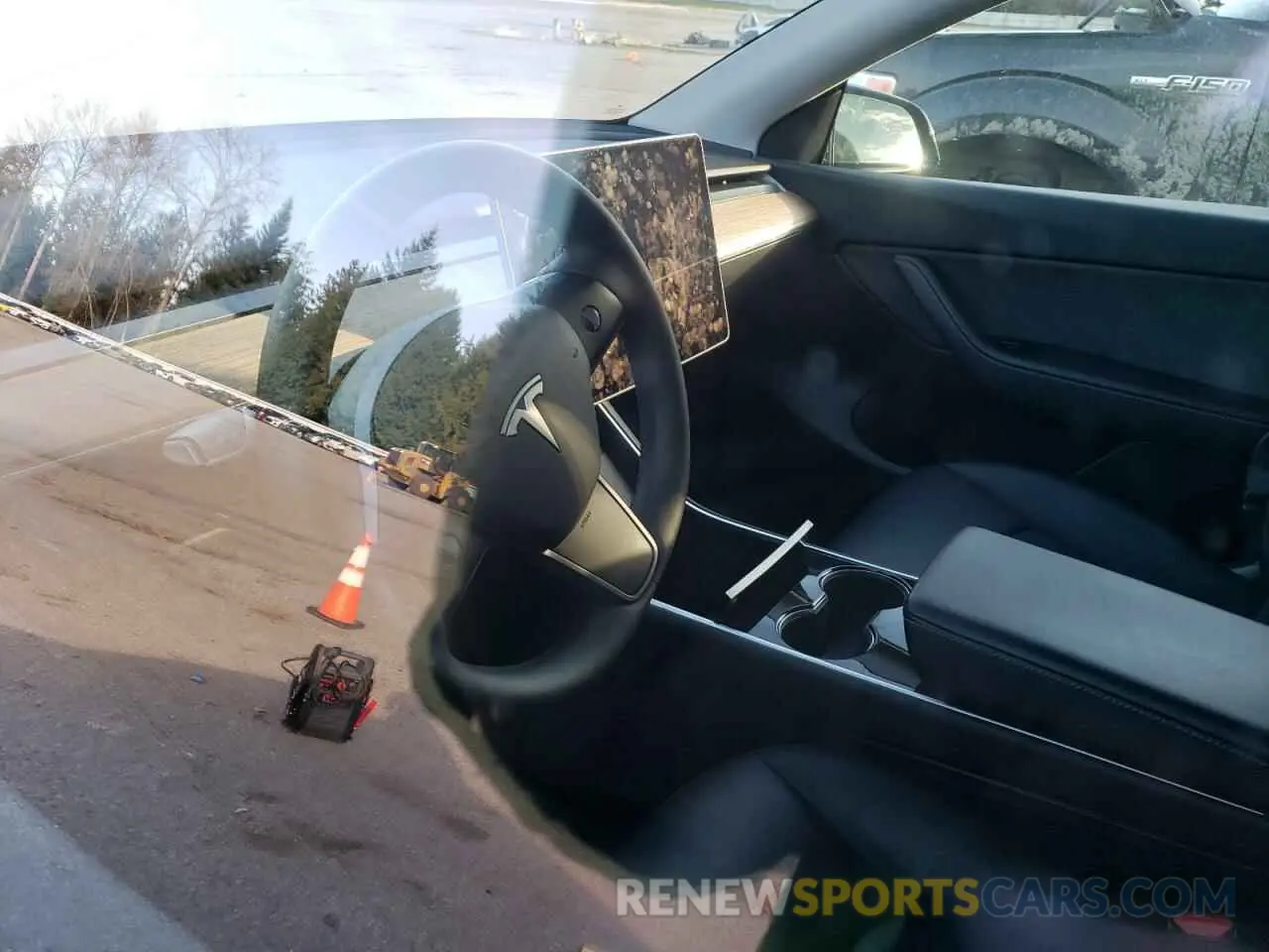 9 fotografías del automóvil dañado 5YJYGDEE6MF091566 TESLA MODEL Y 2021