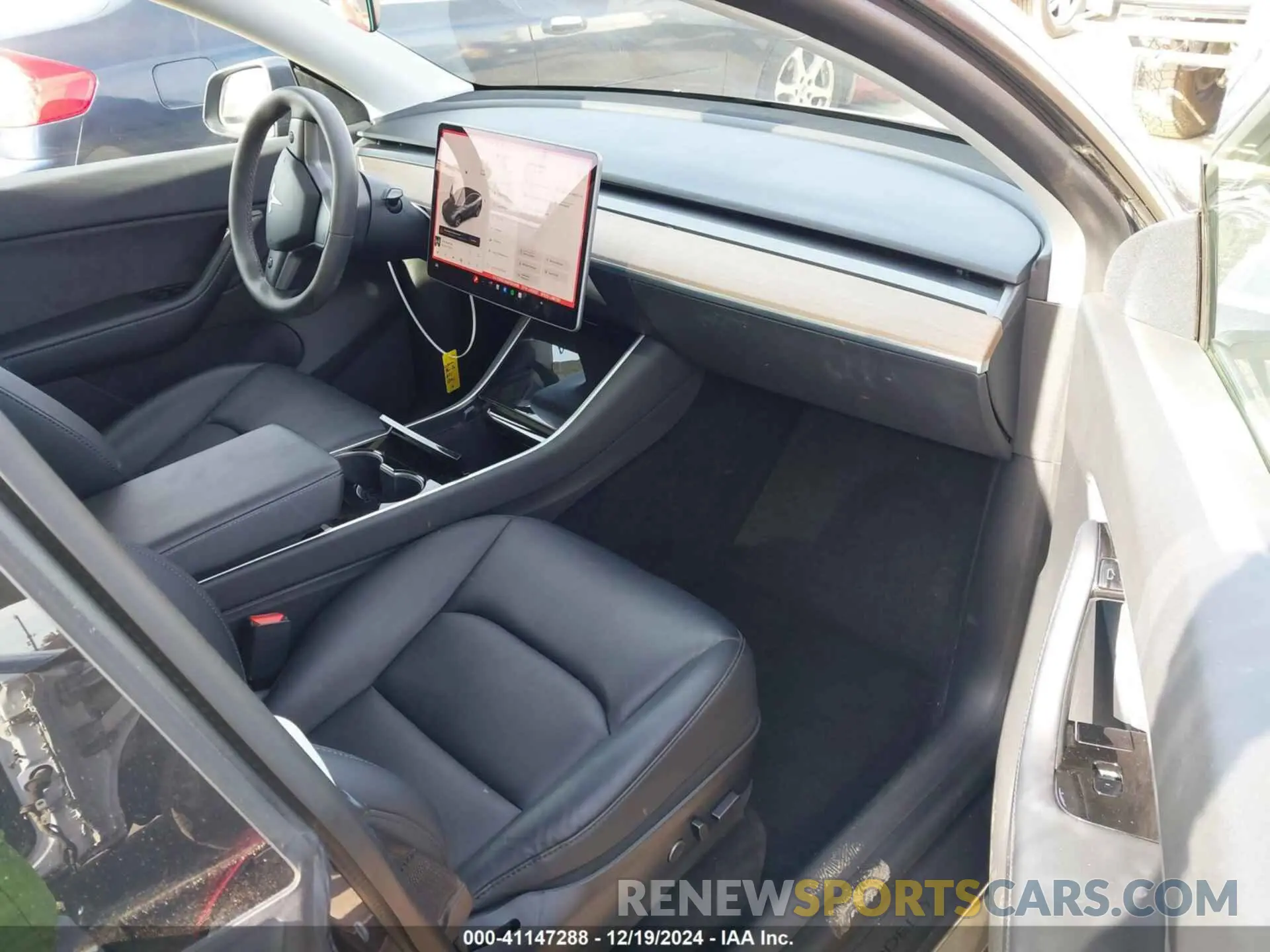 5 fotografías del automóvil dañado 5YJYGDEE6MF094936 TESLA MODEL Y 2021