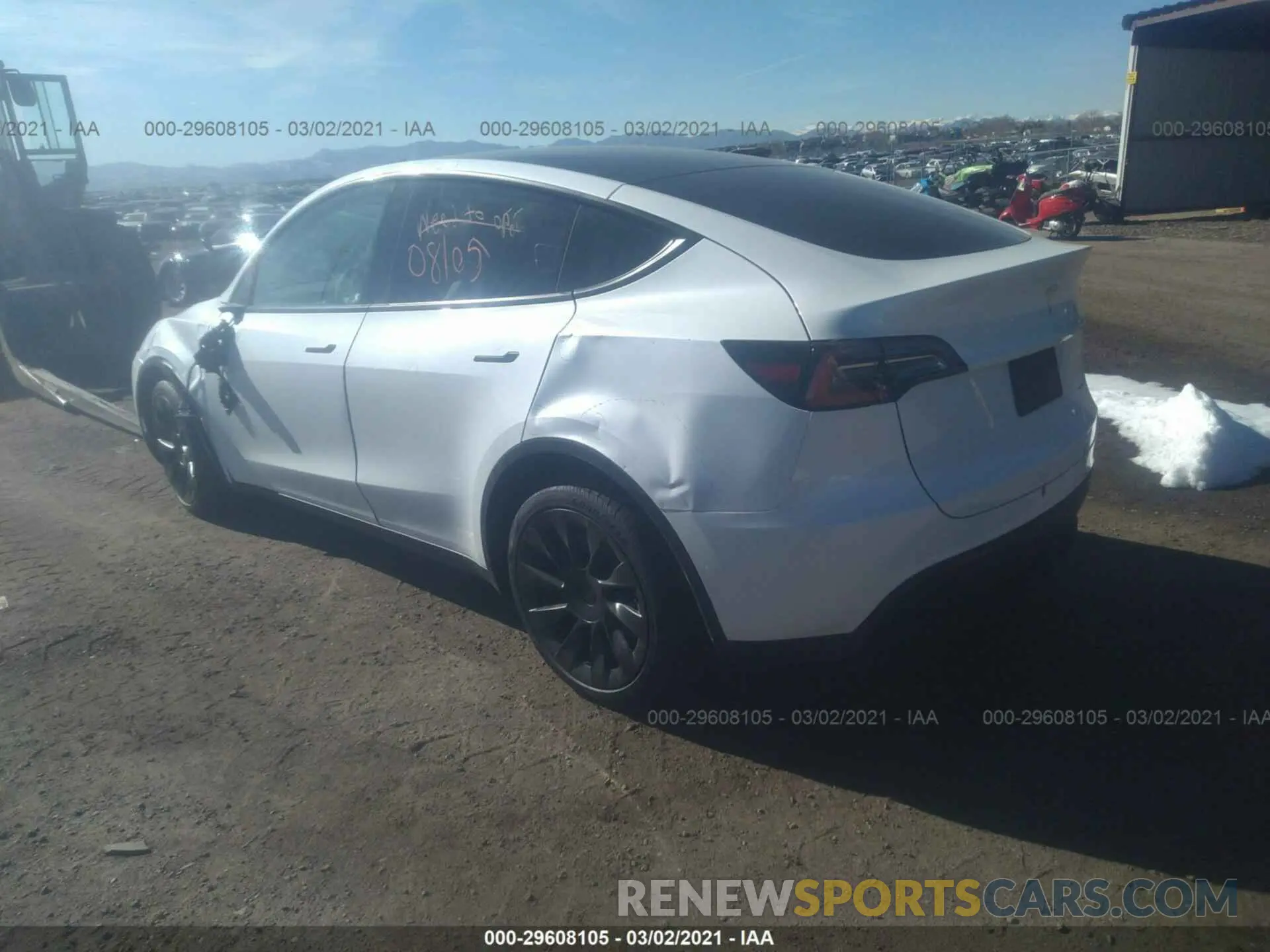 3 fotografías del automóvil dañado 5YJYGDEE6MF095794 TESLA MODEL Y 2021