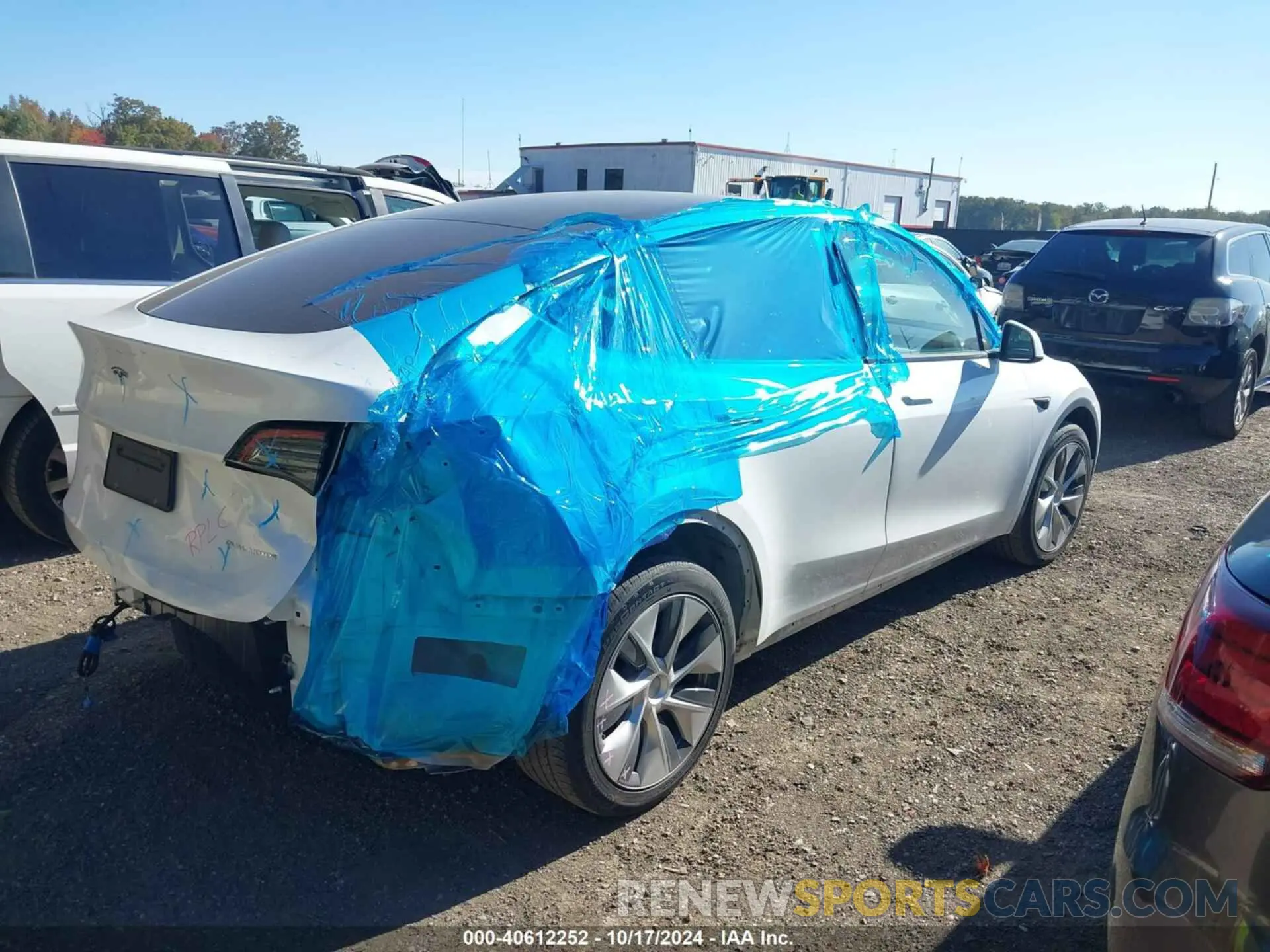 4 fotografías del automóvil dañado 5YJYGDEE6MF118121 TESLA MODEL Y 2021