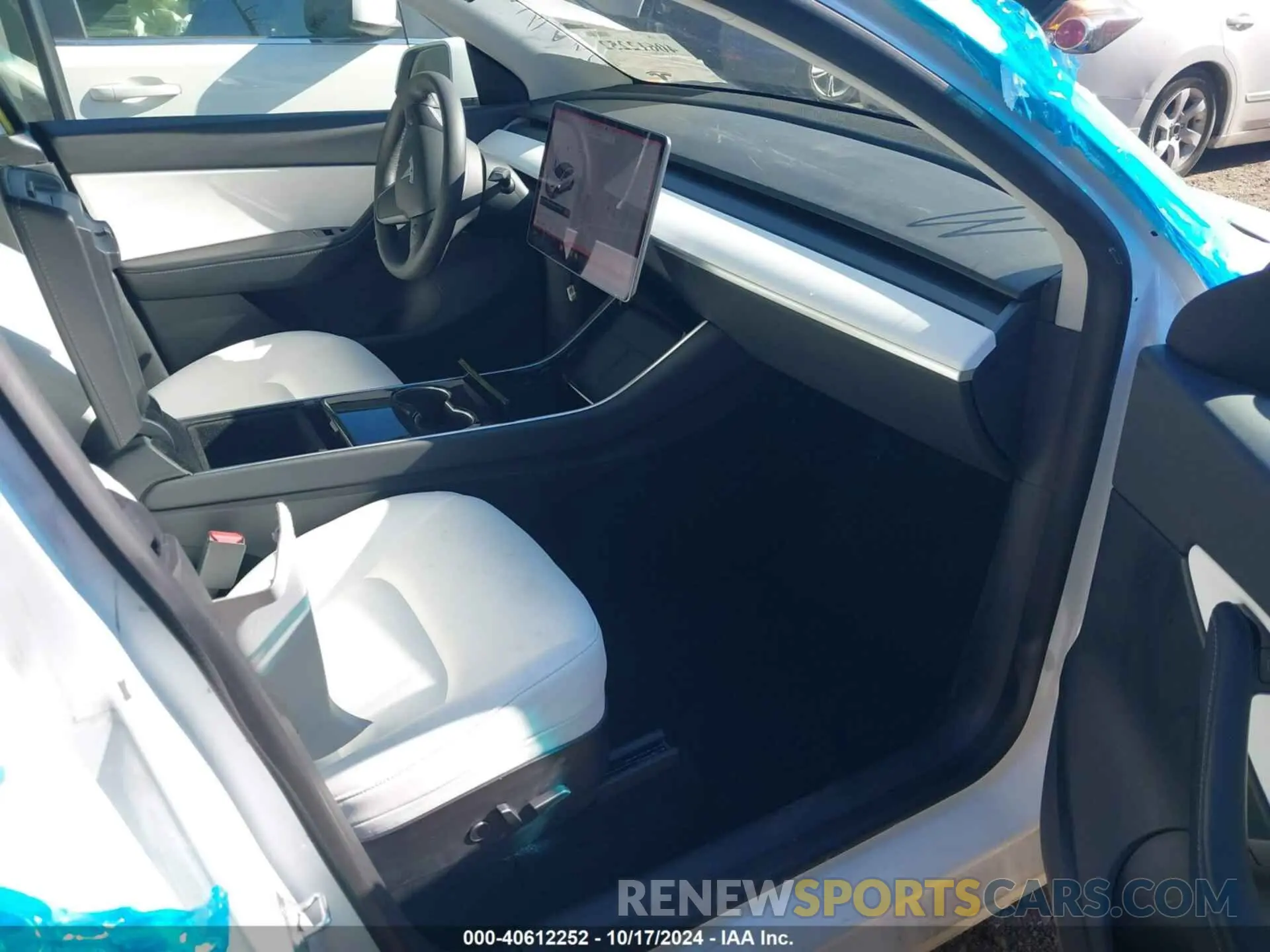 5 fotografías del automóvil dañado 5YJYGDEE6MF118121 TESLA MODEL Y 2021