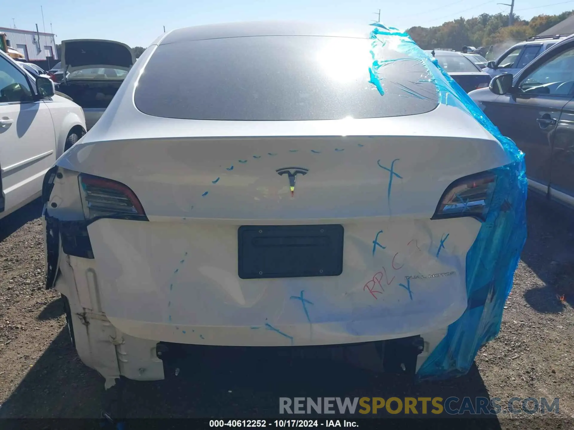 6 fotografías del automóvil dañado 5YJYGDEE6MF118121 TESLA MODEL Y 2021