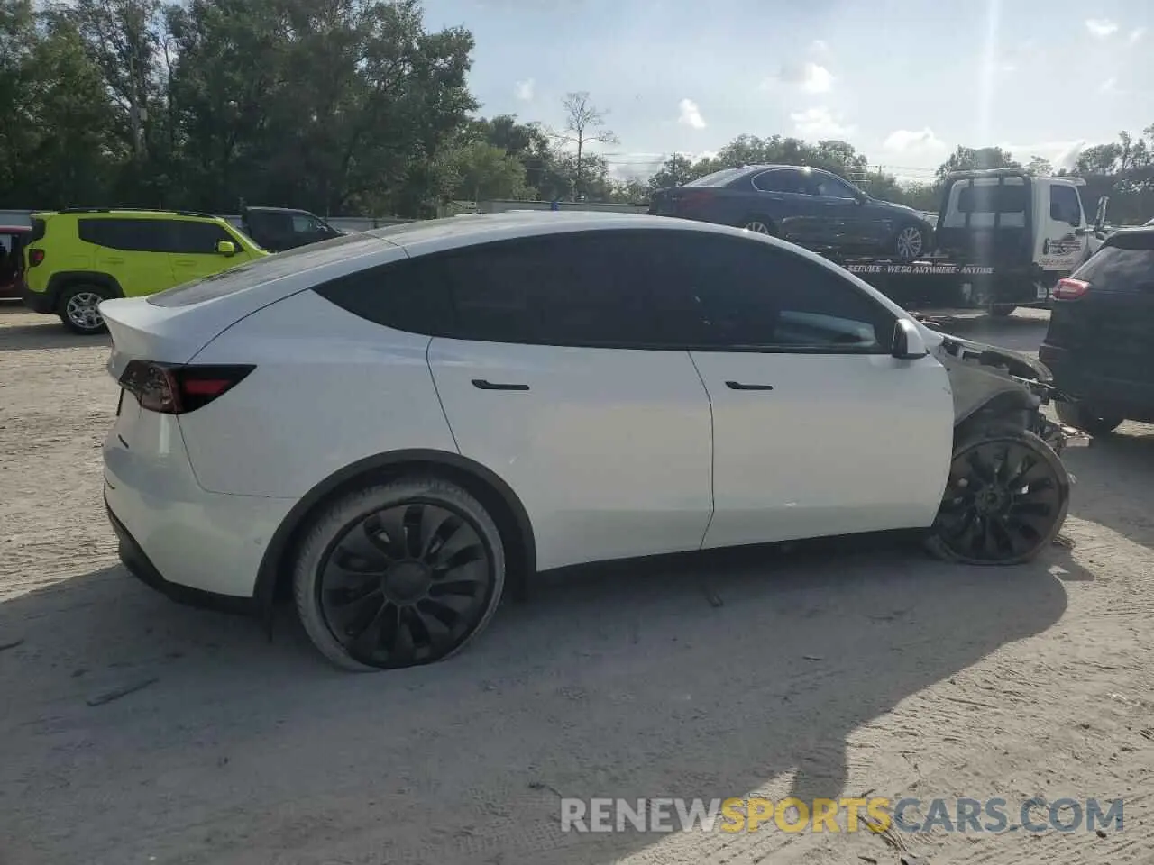3 fotografías del automóvil dañado 5YJYGDEE6MF176357 TESLA MODEL Y 2021