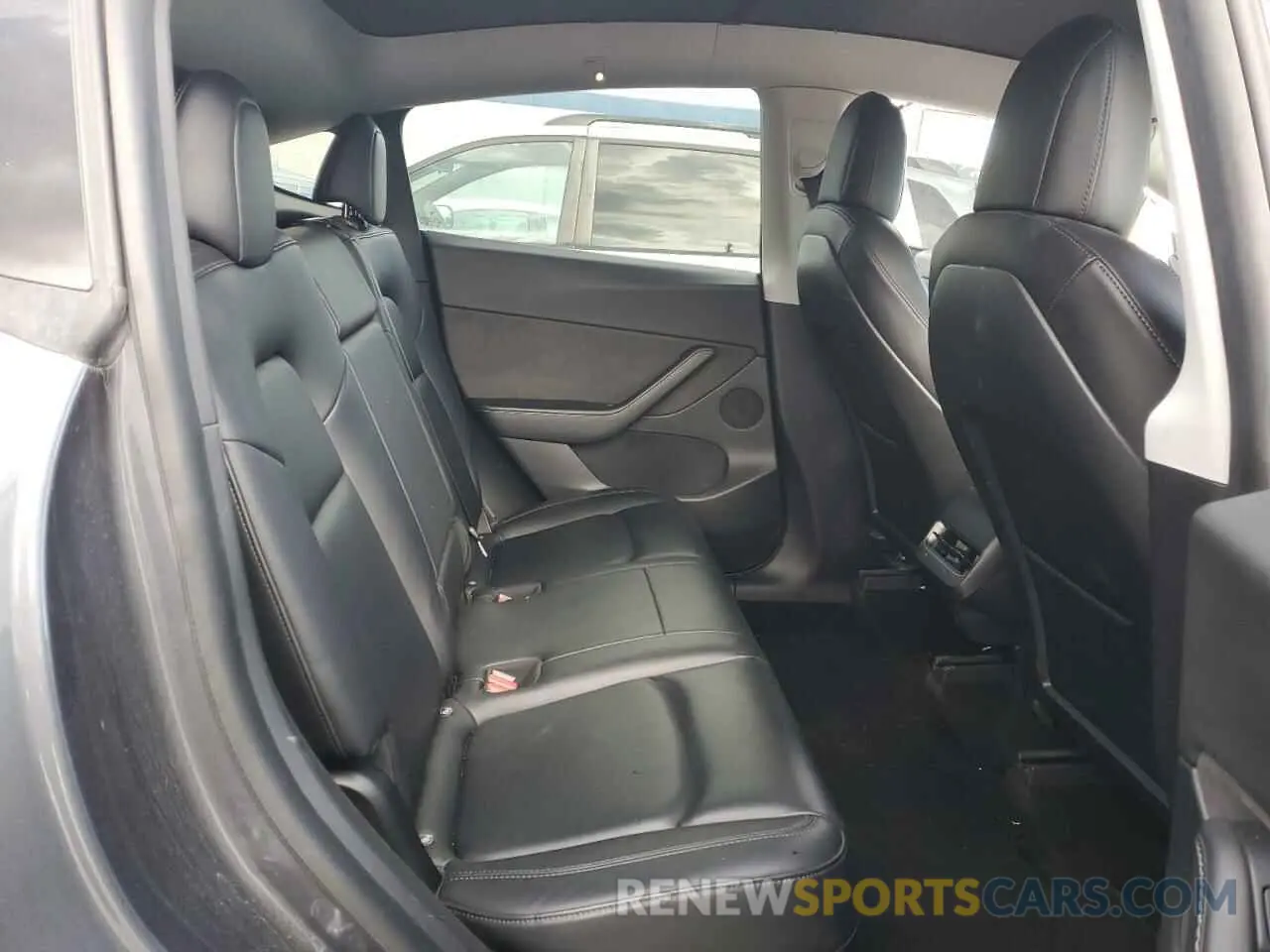 10 fotografías del automóvil dañado 5YJYGDEE6MF200883 TESLA MODEL Y 2021