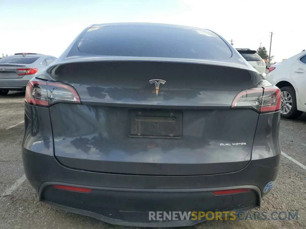 6 fotografías del automóvil dañado 5YJYGDEE6MF200883 TESLA MODEL Y 2021