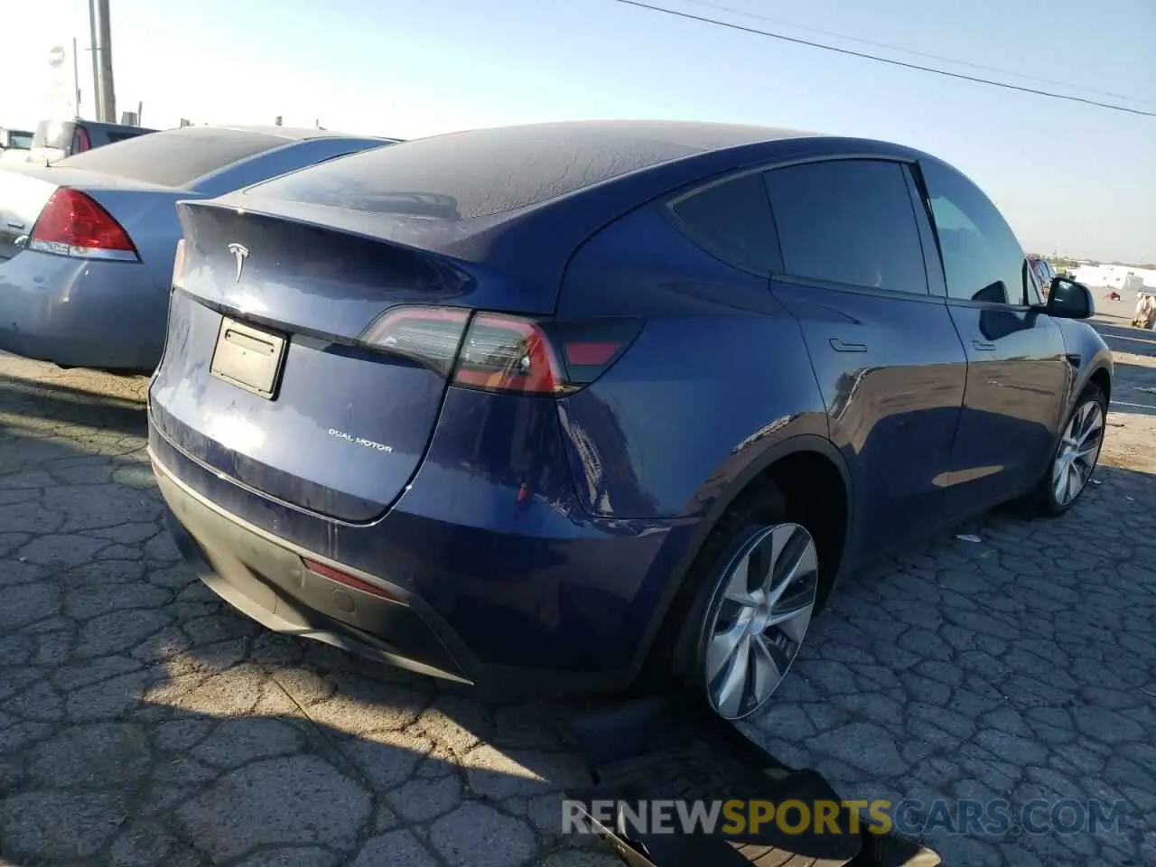 4 fotografías del automóvil dañado 5YJYGDEE6MF244995 TESLA MODEL Y 2021