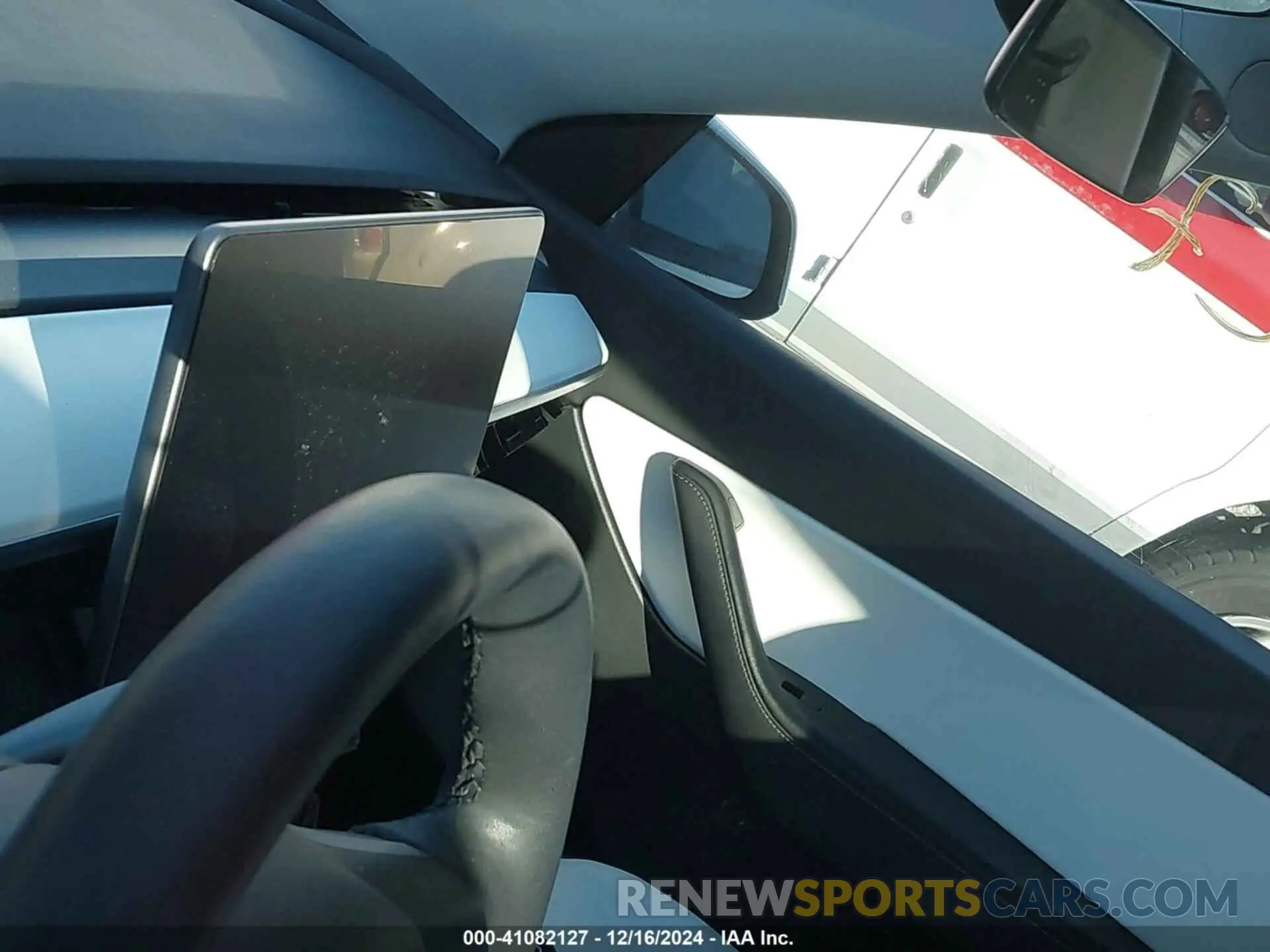 16 fotografías del automóvil dañado 5YJYGDEE6MF252806 TESLA MODEL Y 2021