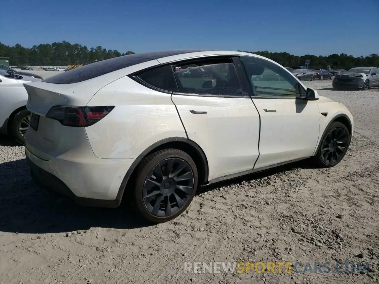3 fotografías del automóvil dañado 5YJYGDEE6MF302085 TESLA MODEL Y 2021