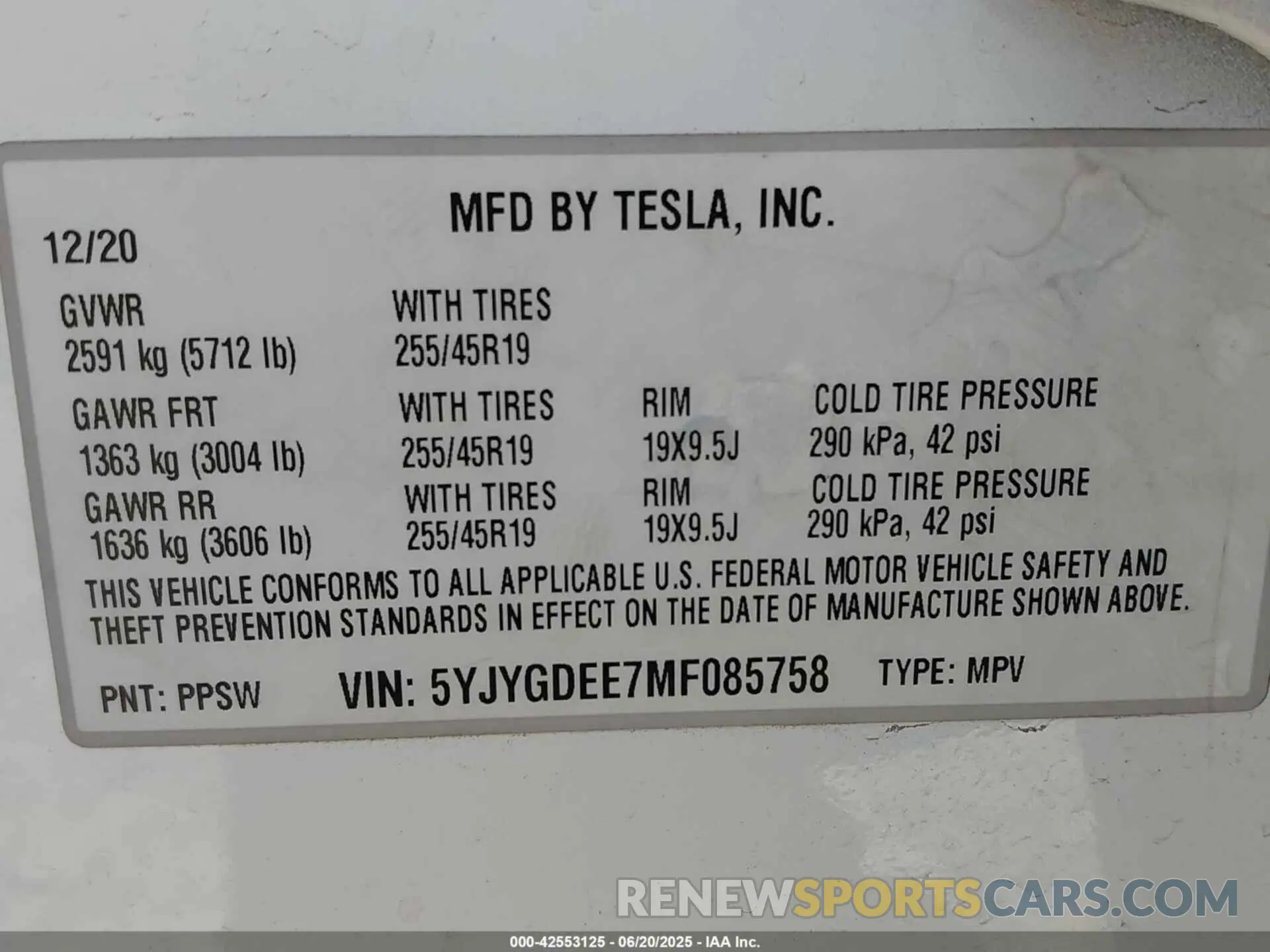 9 fotografías del automóvil dañado 5YJYGDEE7MF085758 TESLA MODEL Y 2021