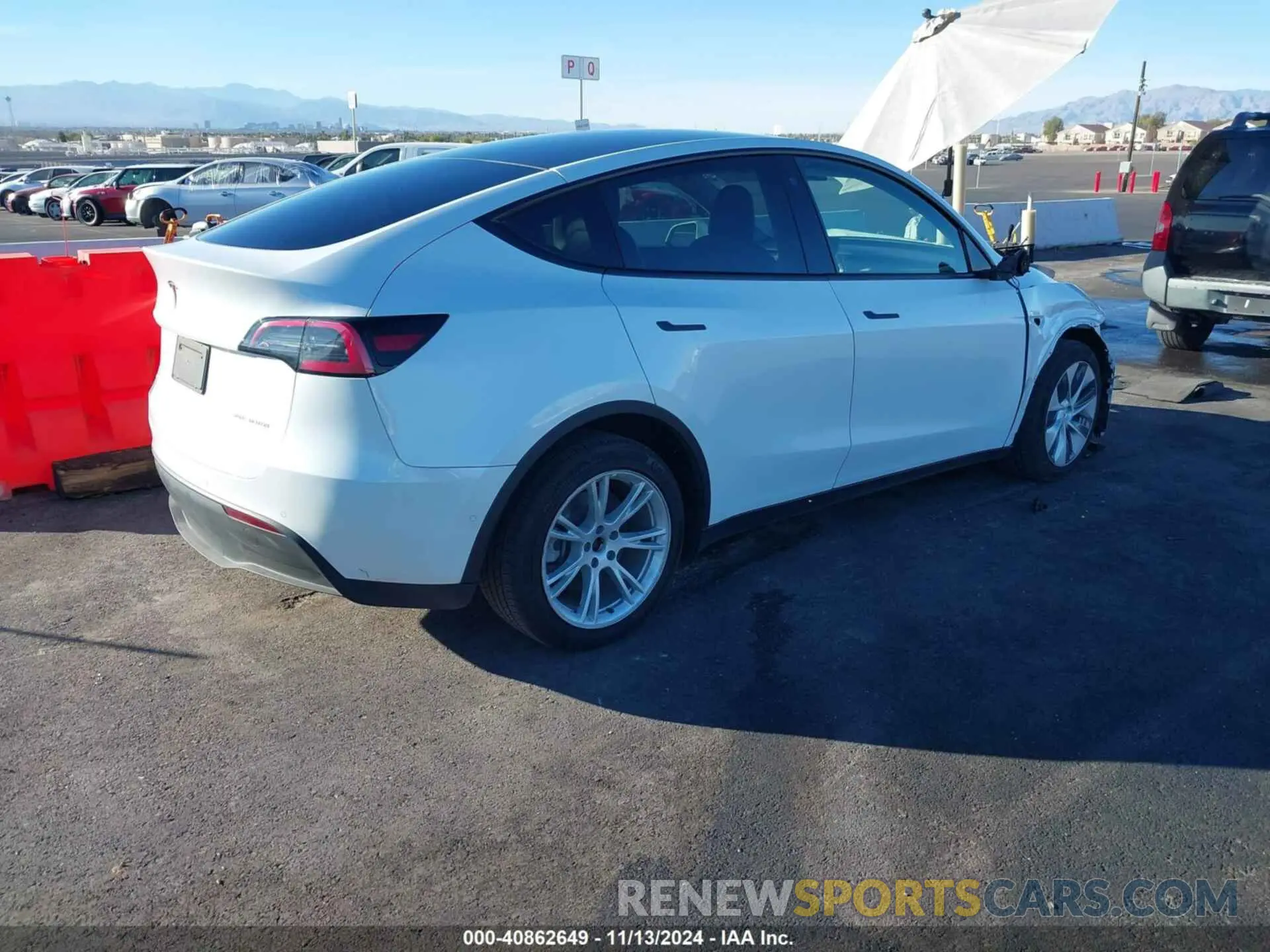4 fotografías del automóvil dañado 5YJYGDEE7MF094346 TESLA MODEL Y 2021