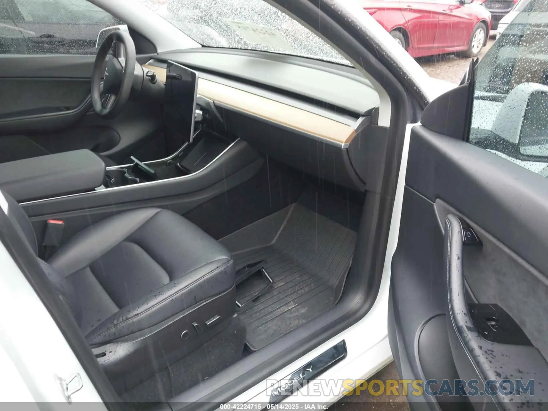 5 fotografías del automóvil dañado 5YJYGDEE7MF108245 TESLA MODEL Y 2021