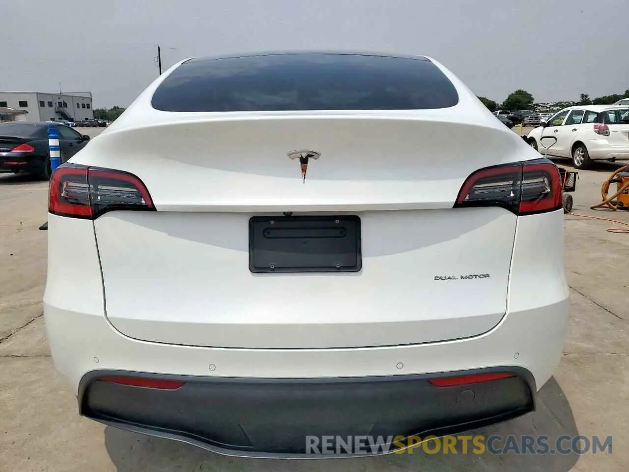 6 fotografías del automóvil dañado 5YJYGDEE7MF112425 TESLA MODEL Y 2021