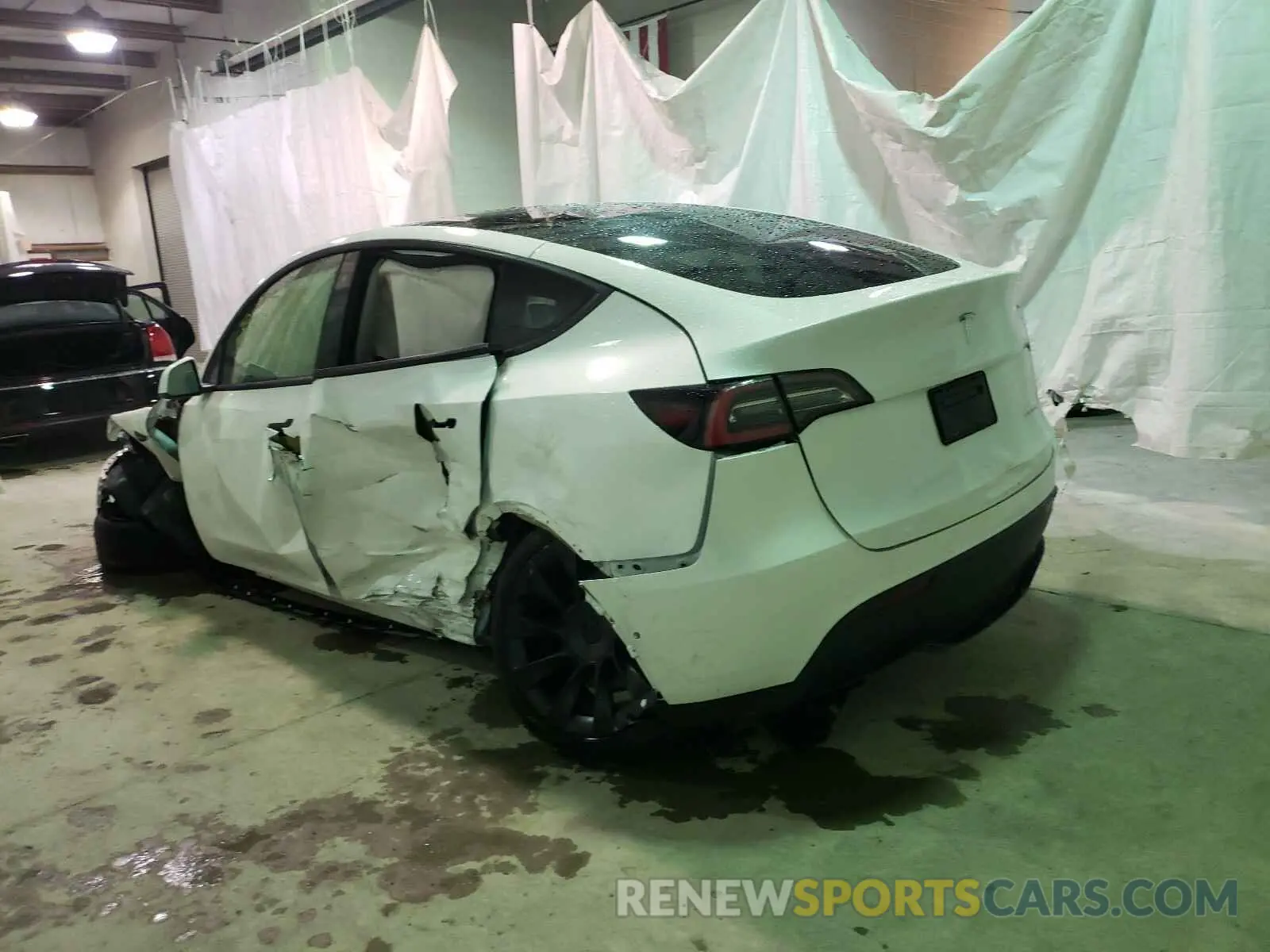 3 fotografías del automóvil dañado 5YJYGDEE7MF123800 TESLA MODEL Y 2021