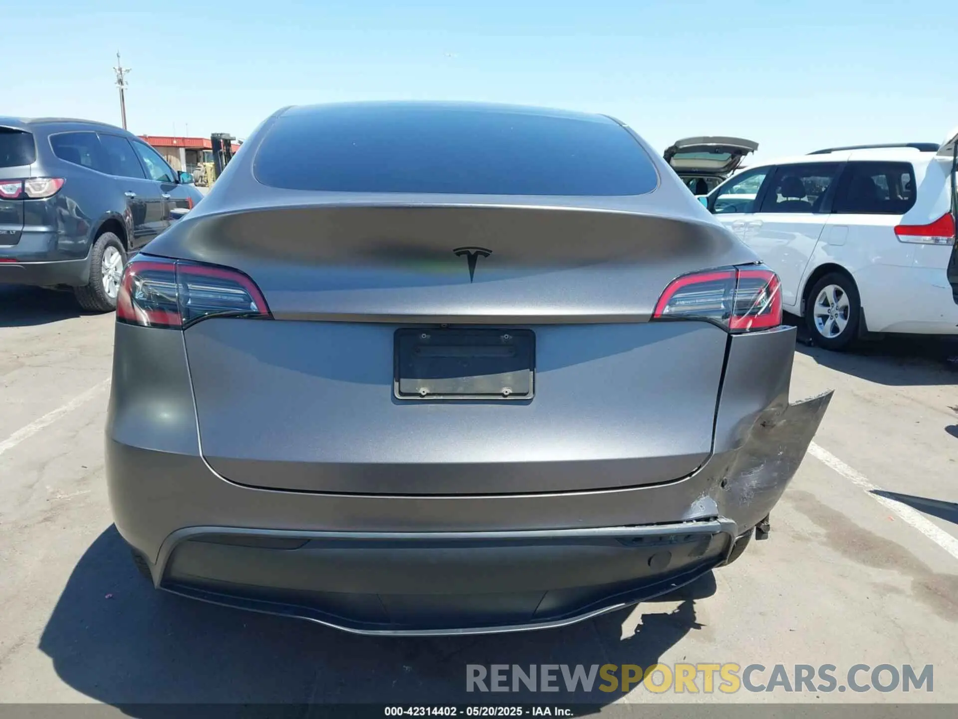 16 fotografías del automóvil dañado 5YJYGDEE7MF157459 TESLA MODEL Y 2021
