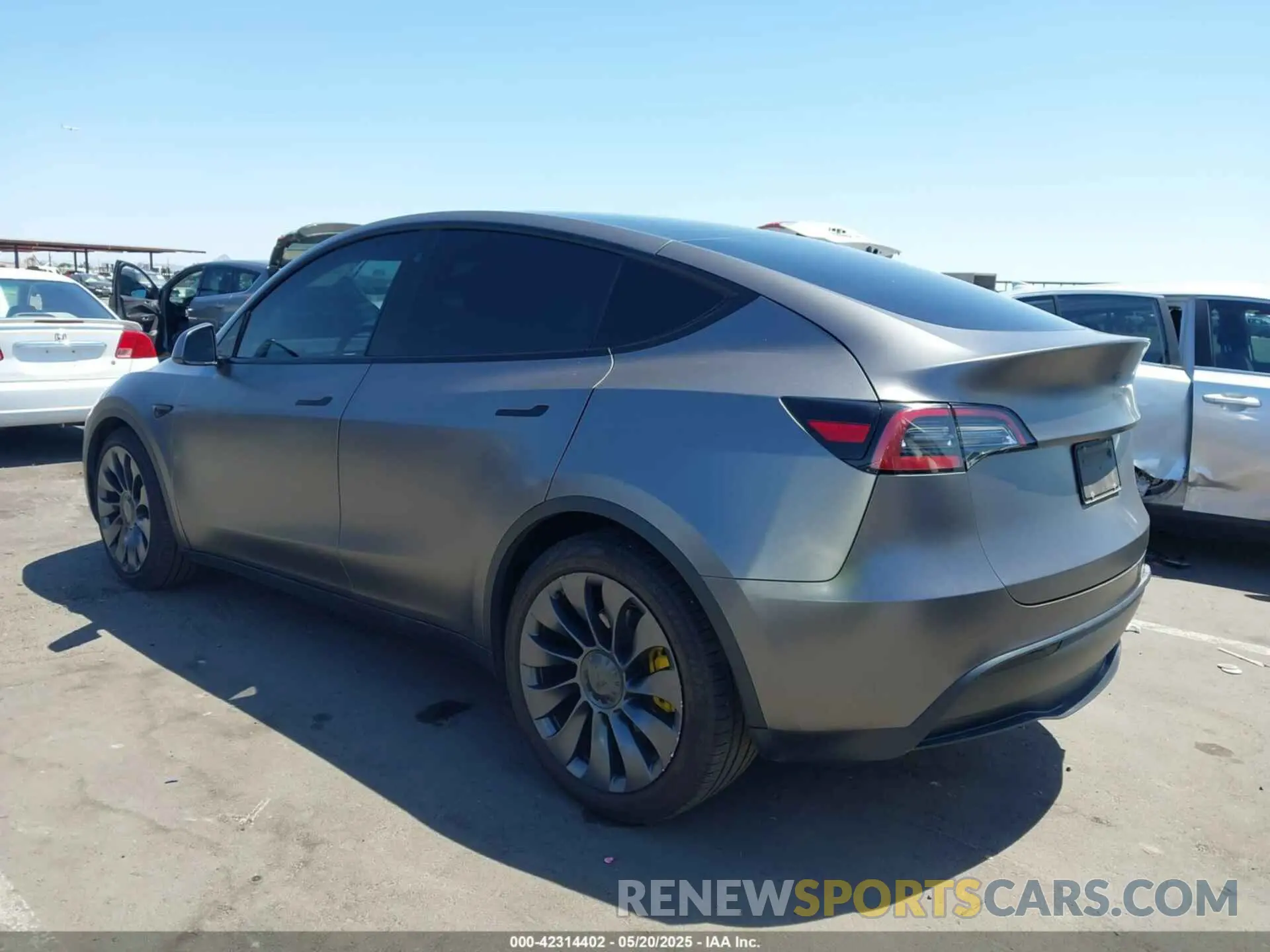 3 fotografías del automóvil dañado 5YJYGDEE7MF157459 TESLA MODEL Y 2021