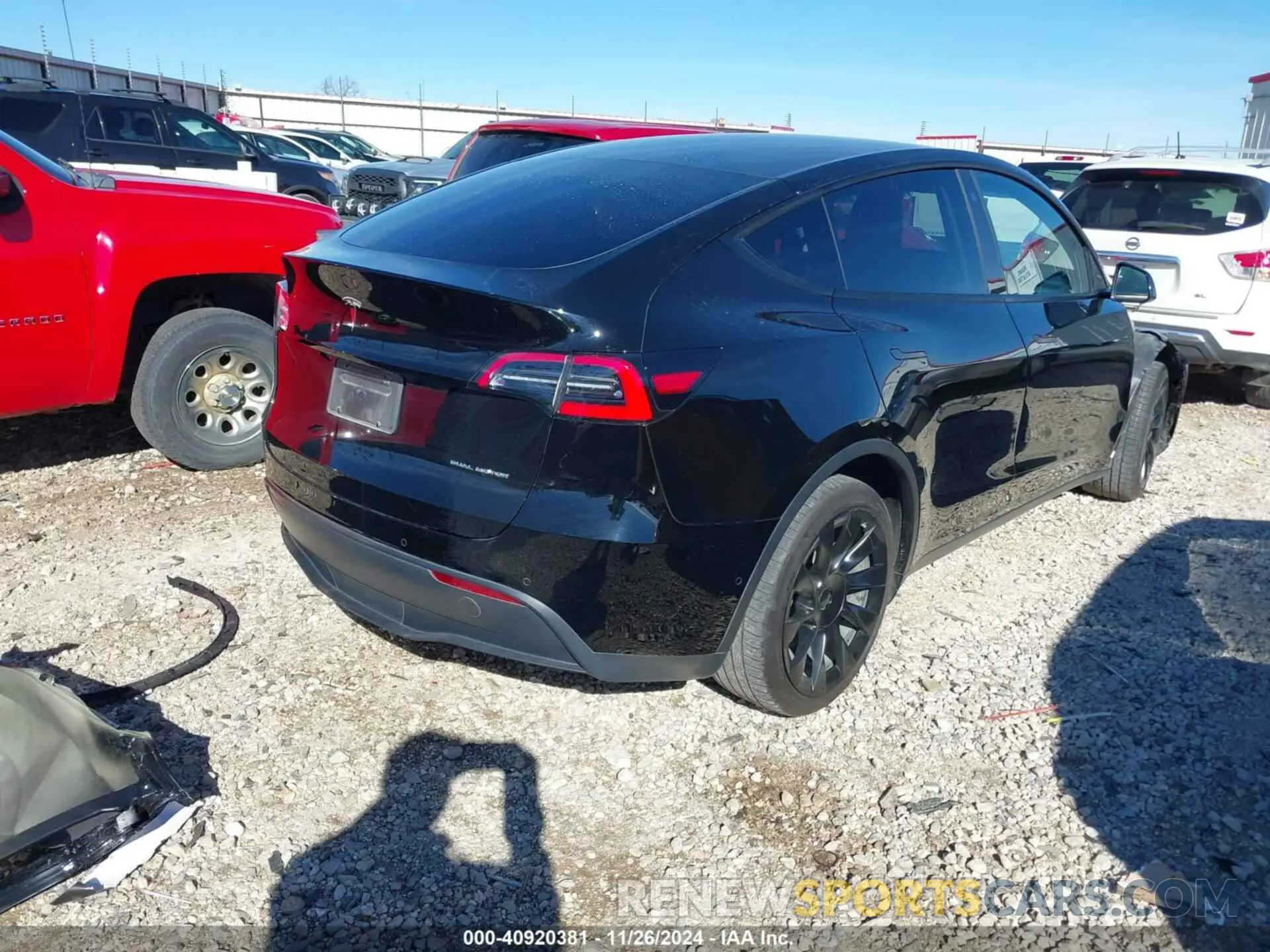 4 fotografías del automóvil dañado 5YJYGDEE7MF185651 TESLA MODEL Y 2021