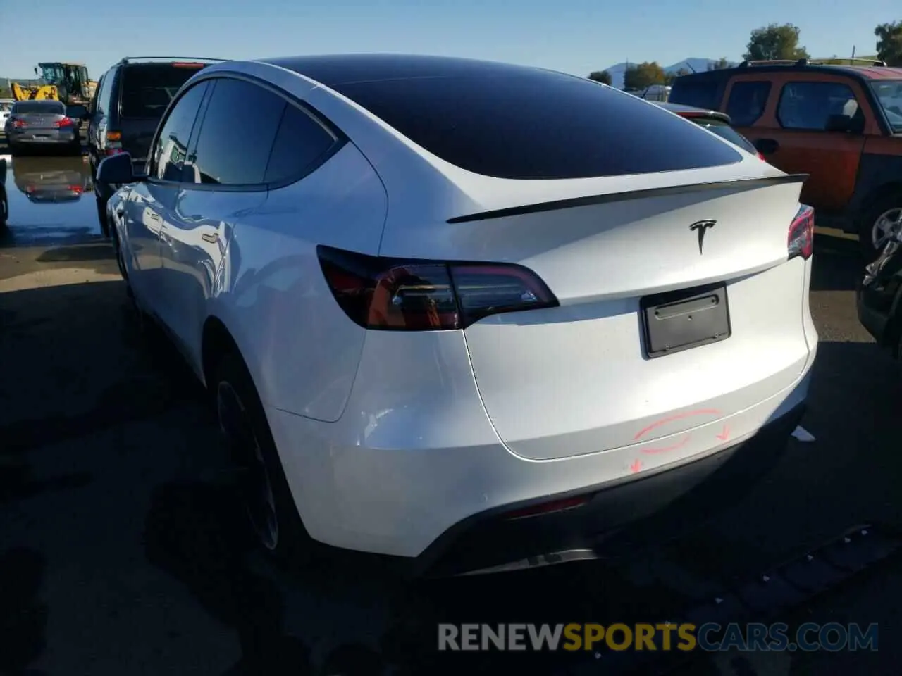 3 fotografías del automóvil dañado 5YJYGDEE7MF217529 TESLA MODEL Y 2021