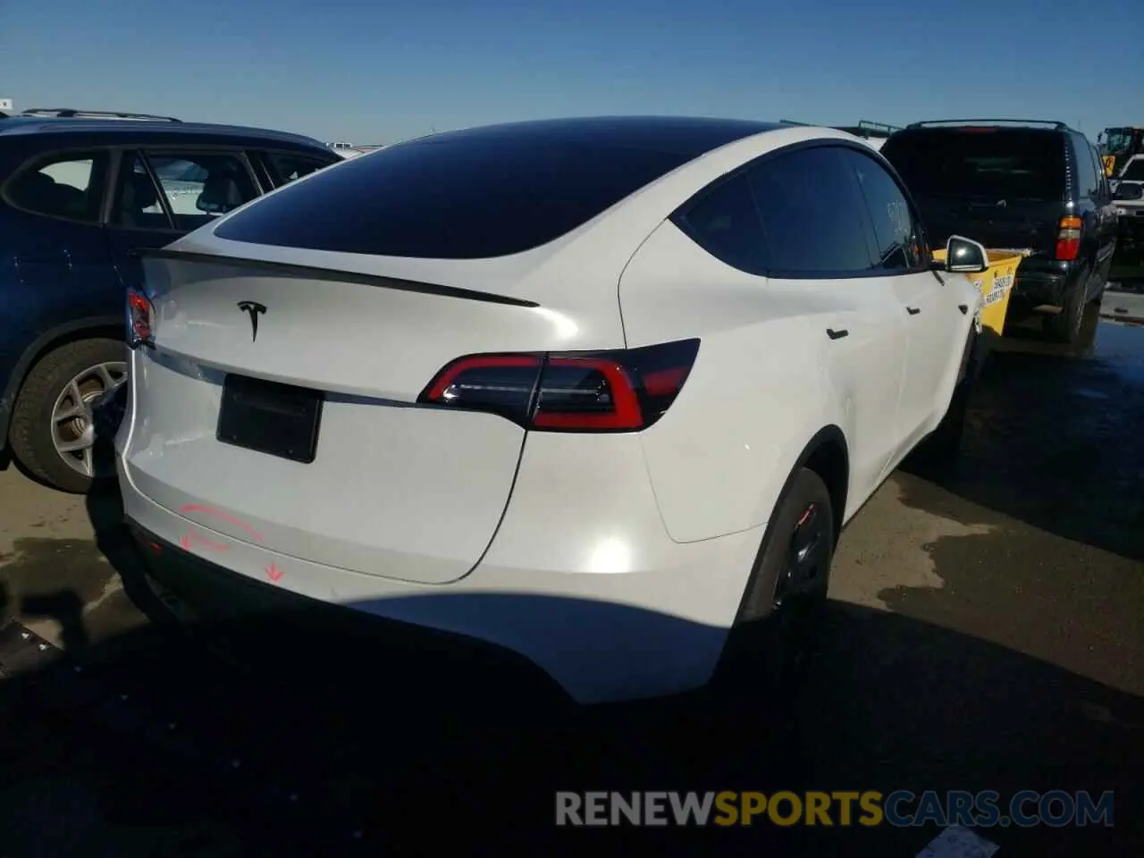 4 fotografías del automóvil dañado 5YJYGDEE7MF217529 TESLA MODEL Y 2021
