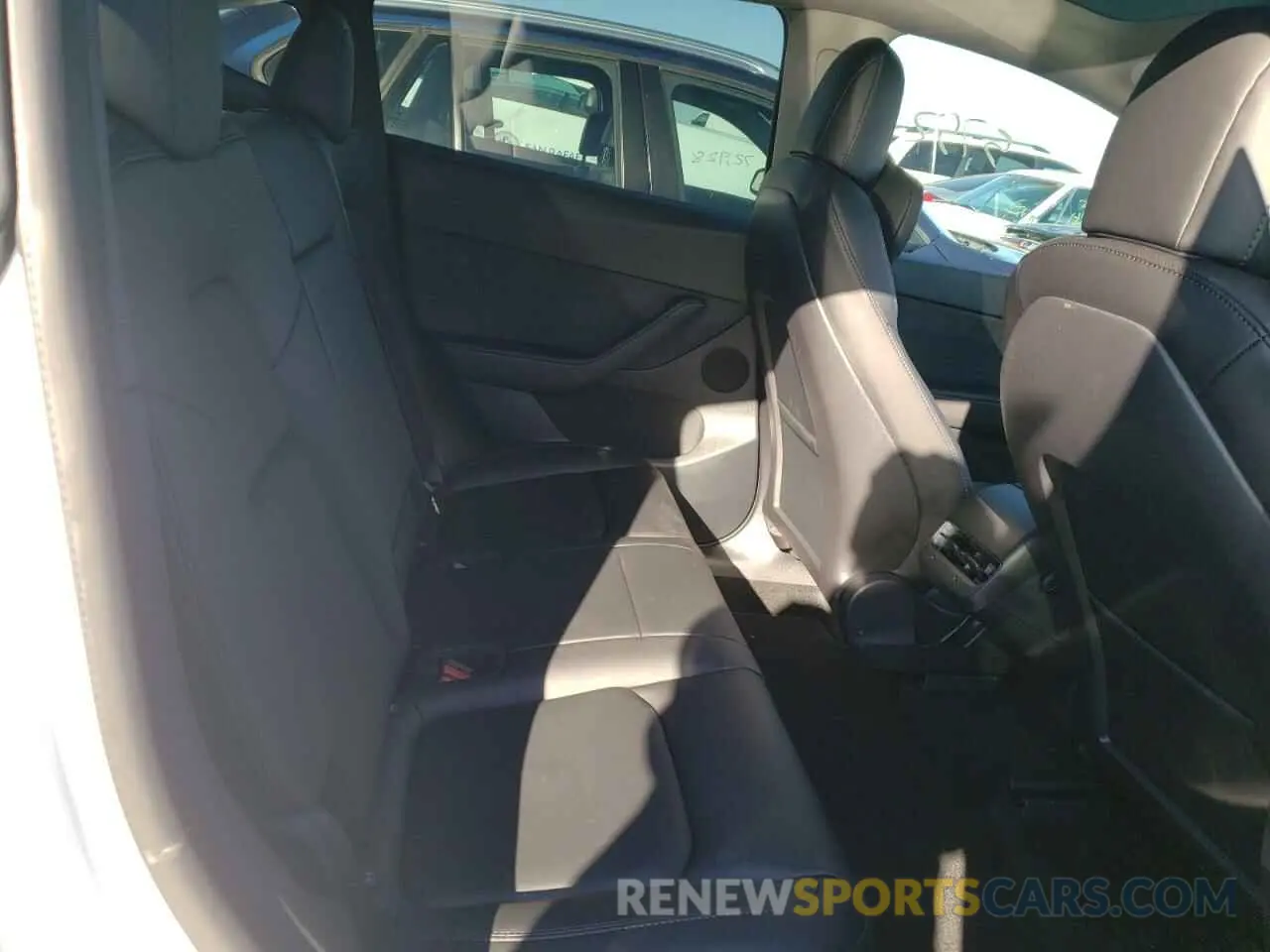 6 fotografías del automóvil dañado 5YJYGDEE7MF217529 TESLA MODEL Y 2021