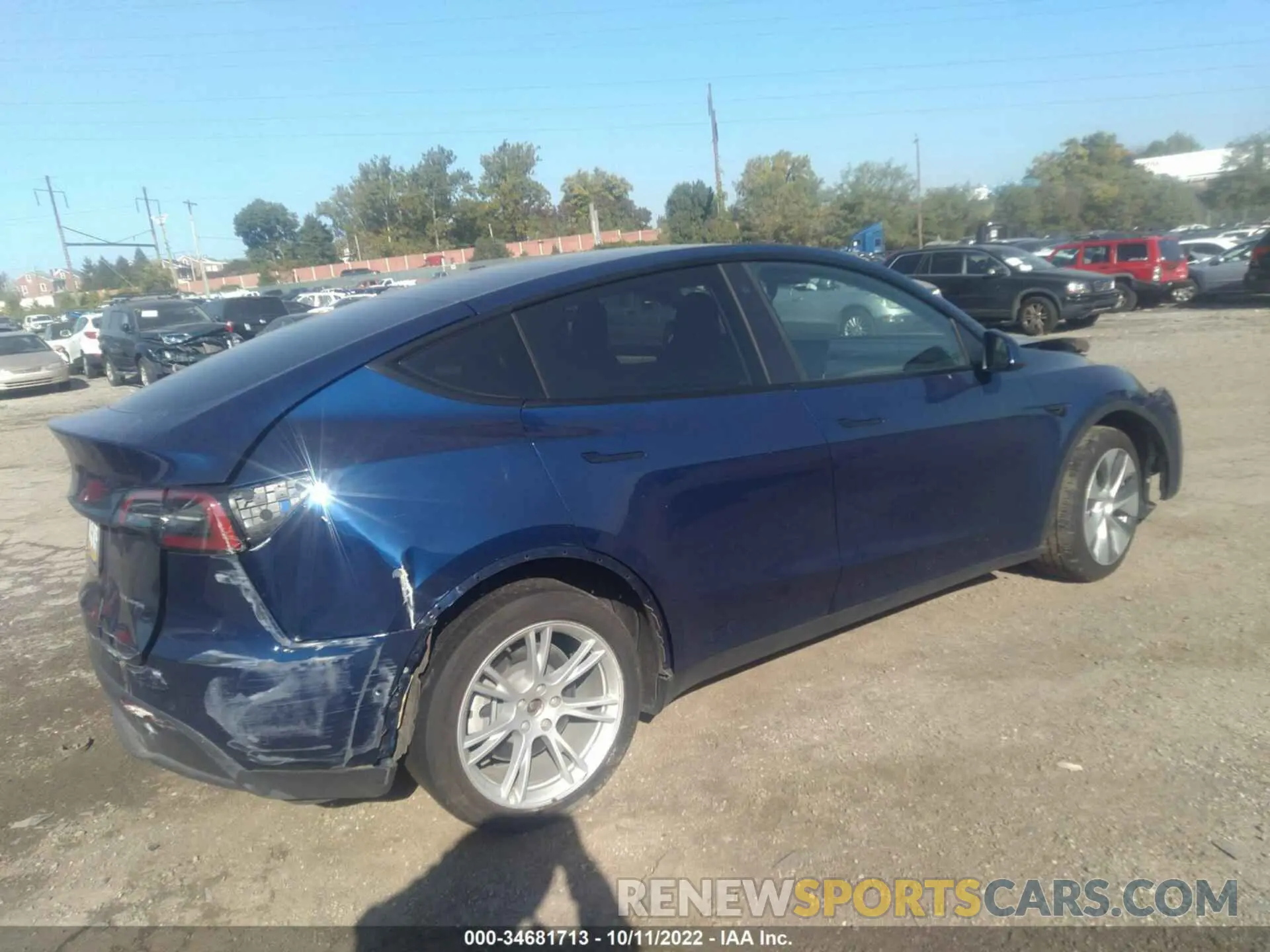 4 fotografías del automóvil dañado 5YJYGDEE7MF224562 TESLA MODEL Y 2021