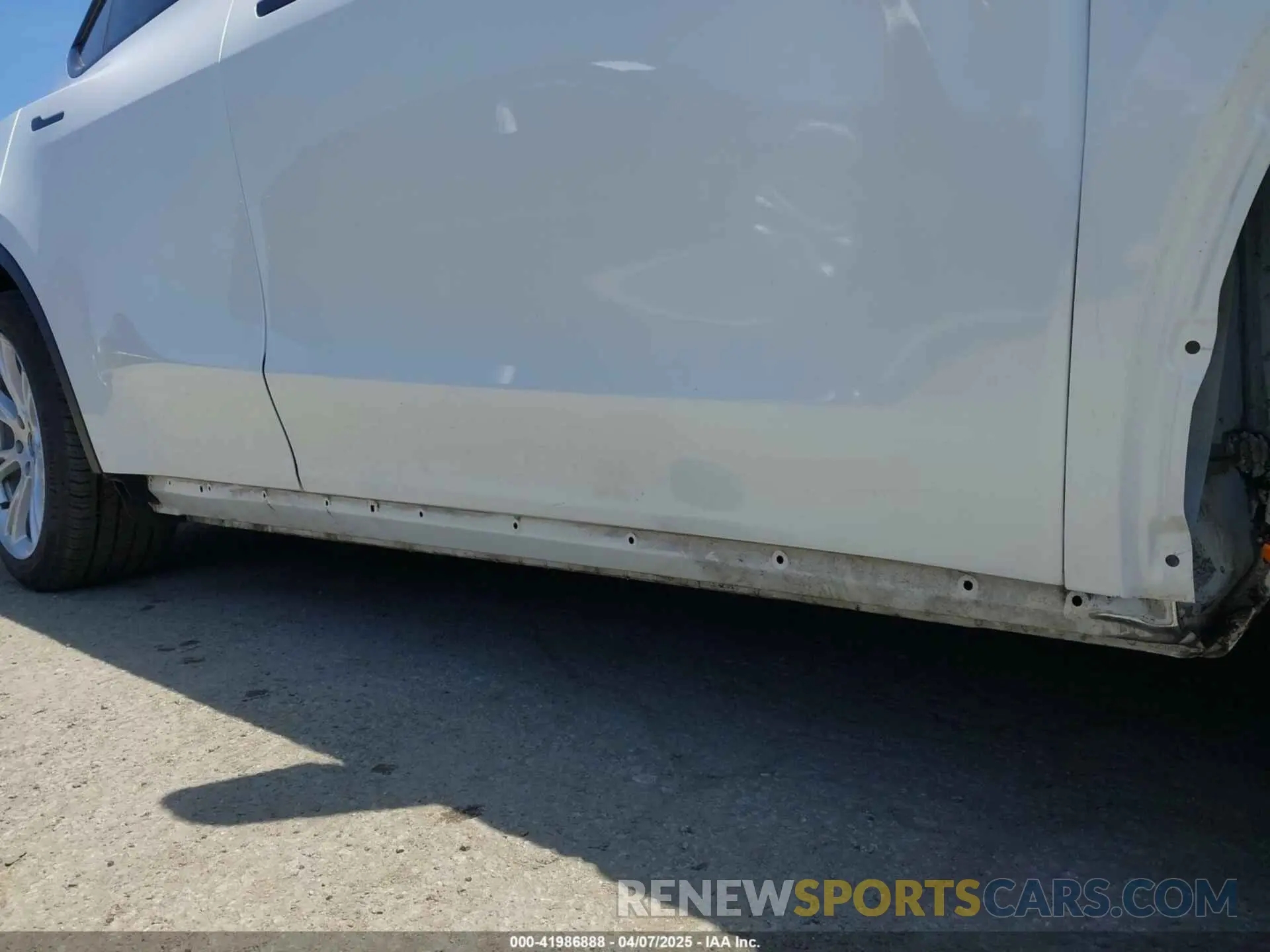 20 fotografías del automóvil dañado 5YJYGDEE7MF279223 TESLA MODEL Y 2021