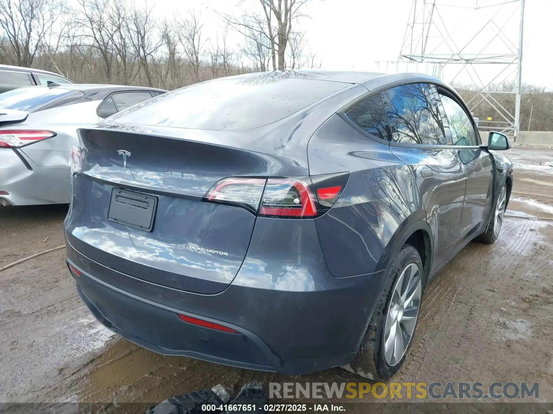 4 fotografías del automóvil dañado 5YJYGDEE7MF298130 TESLA MODEL Y 2021