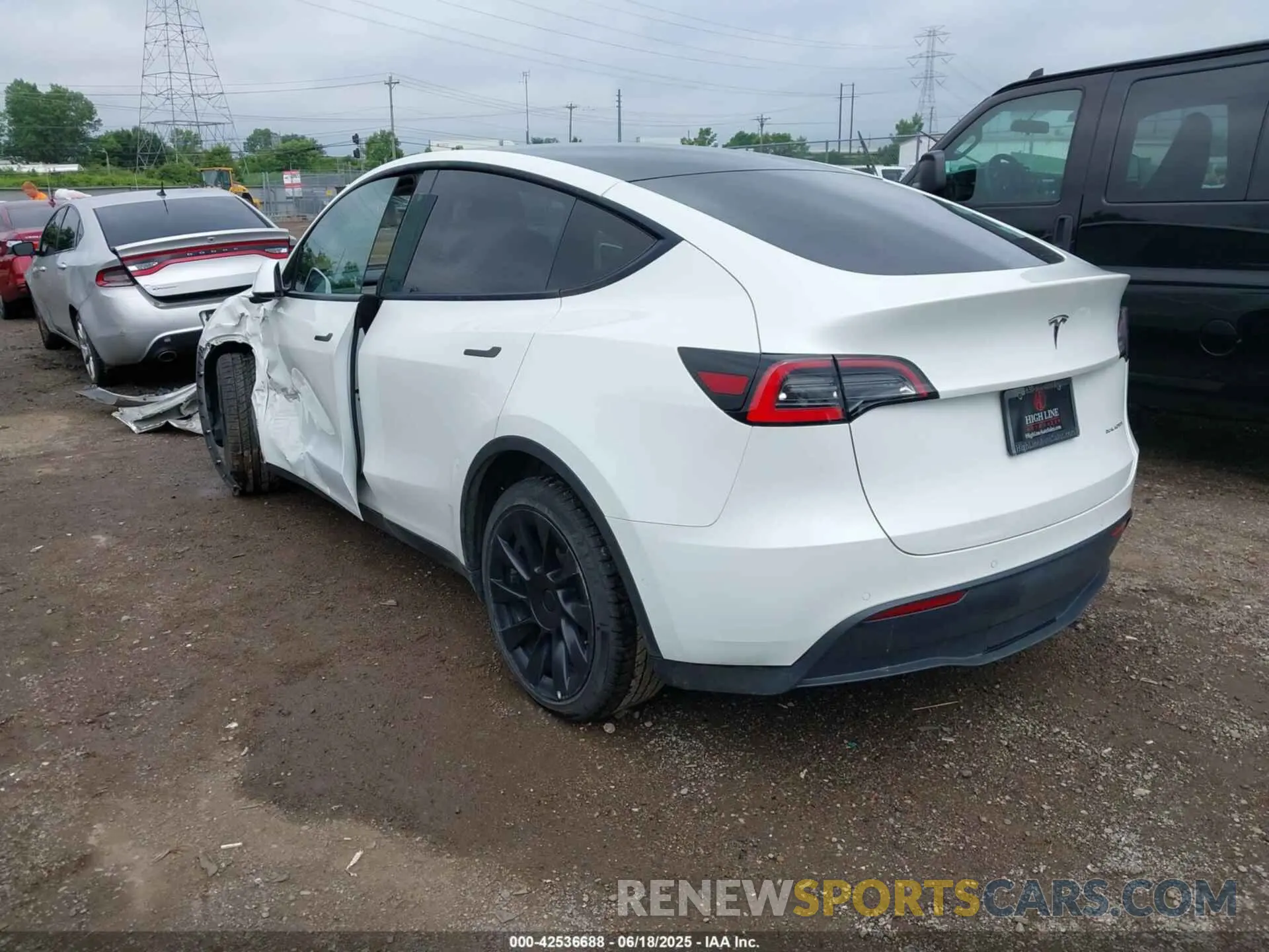 3 fotografías del automóvil dañado 5YJYGDEE8MF068886 TESLA MODEL Y 2021