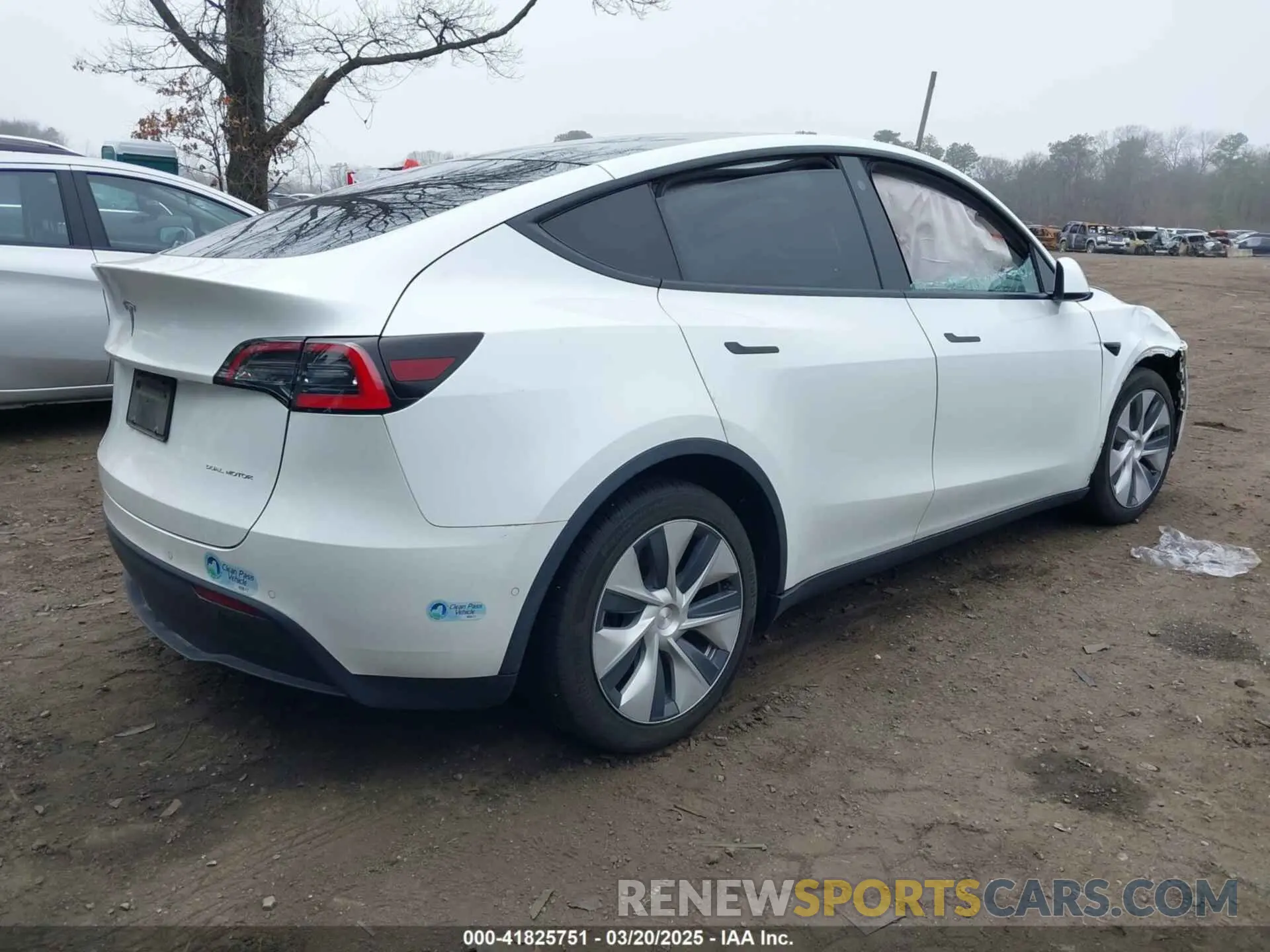 4 fotografías del automóvil dañado 5YJYGDEE8MF069391 TESLA MODEL Y 2021