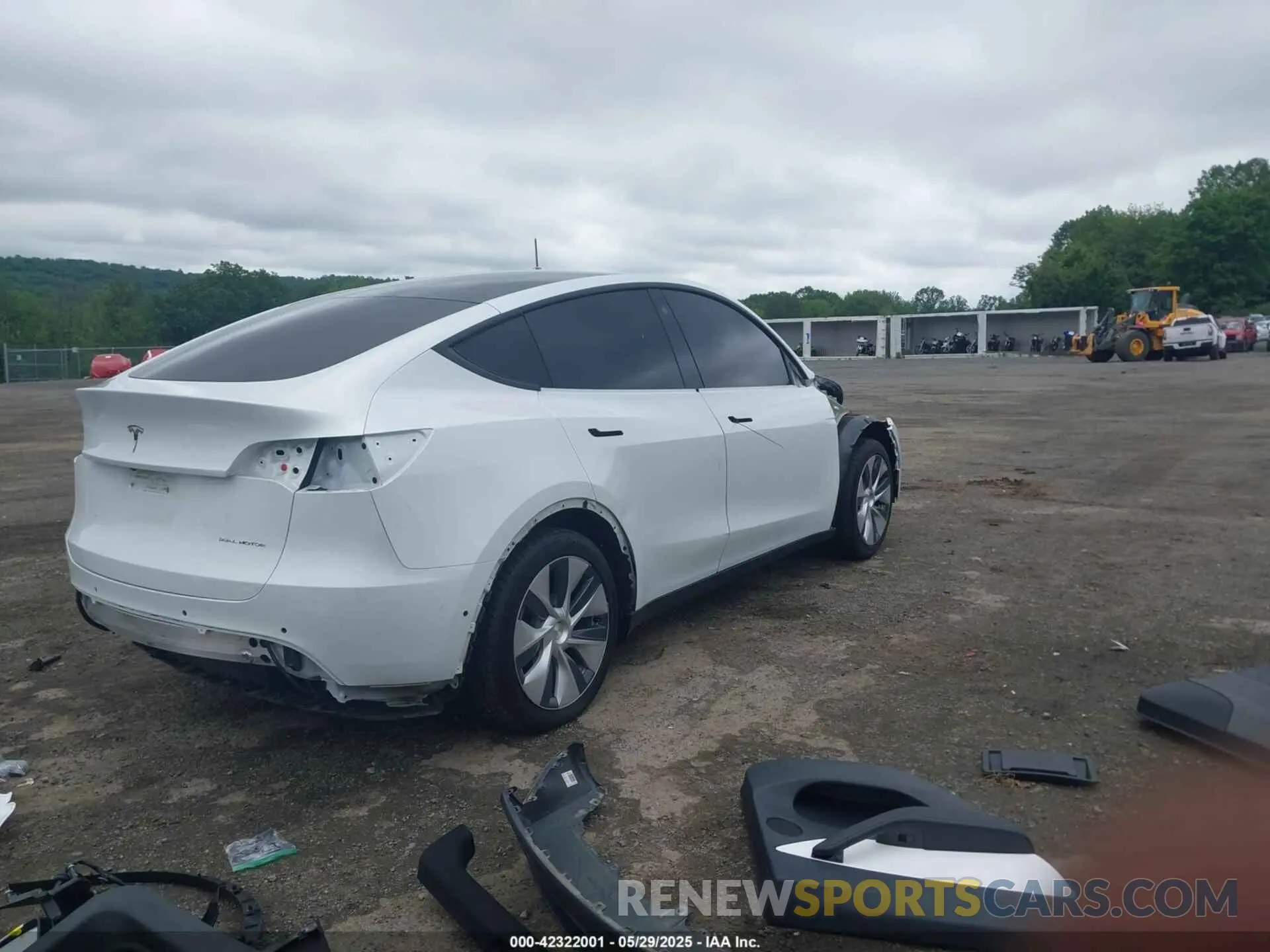 4 fotografías del automóvil dañado 5YJYGDEE8MF085574 TESLA MODEL Y 2021