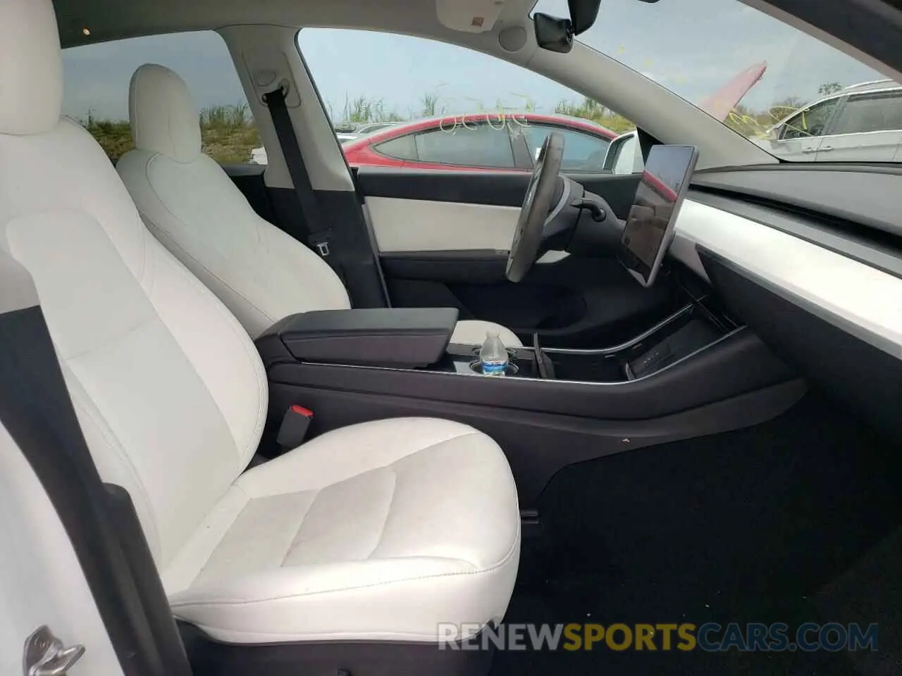 5 fotografías del automóvil dañado 5YJYGDEE8MF088006 TESLA MODEL Y 2021