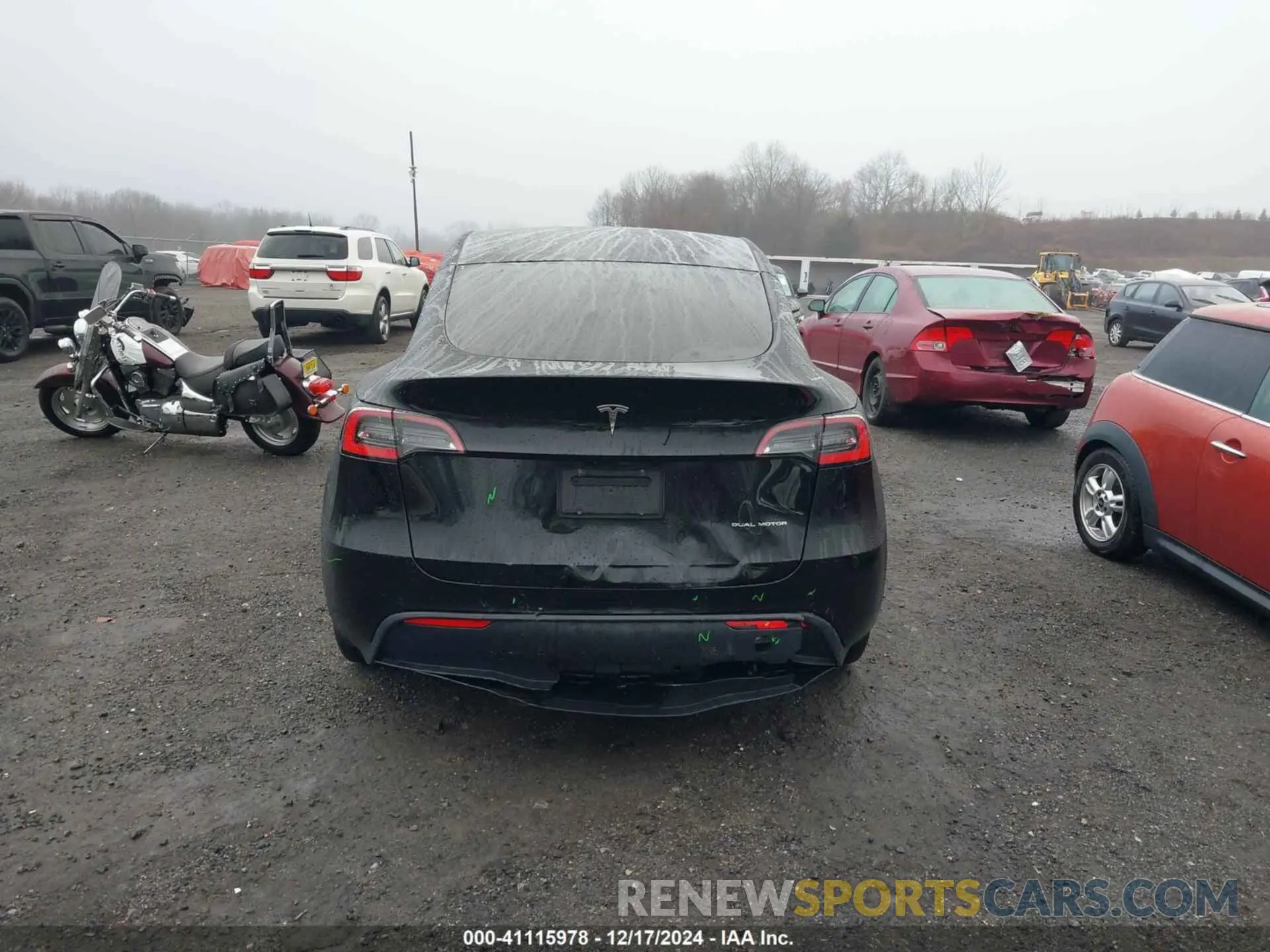 17 fotografías del automóvil dañado 5YJYGDEE8MF101028 TESLA MODEL Y 2021