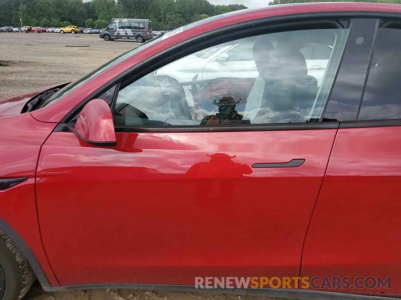 7 fotografías del automóvil dañado 5YJYGDEE8MF118377 TESLA MODEL Y 2021